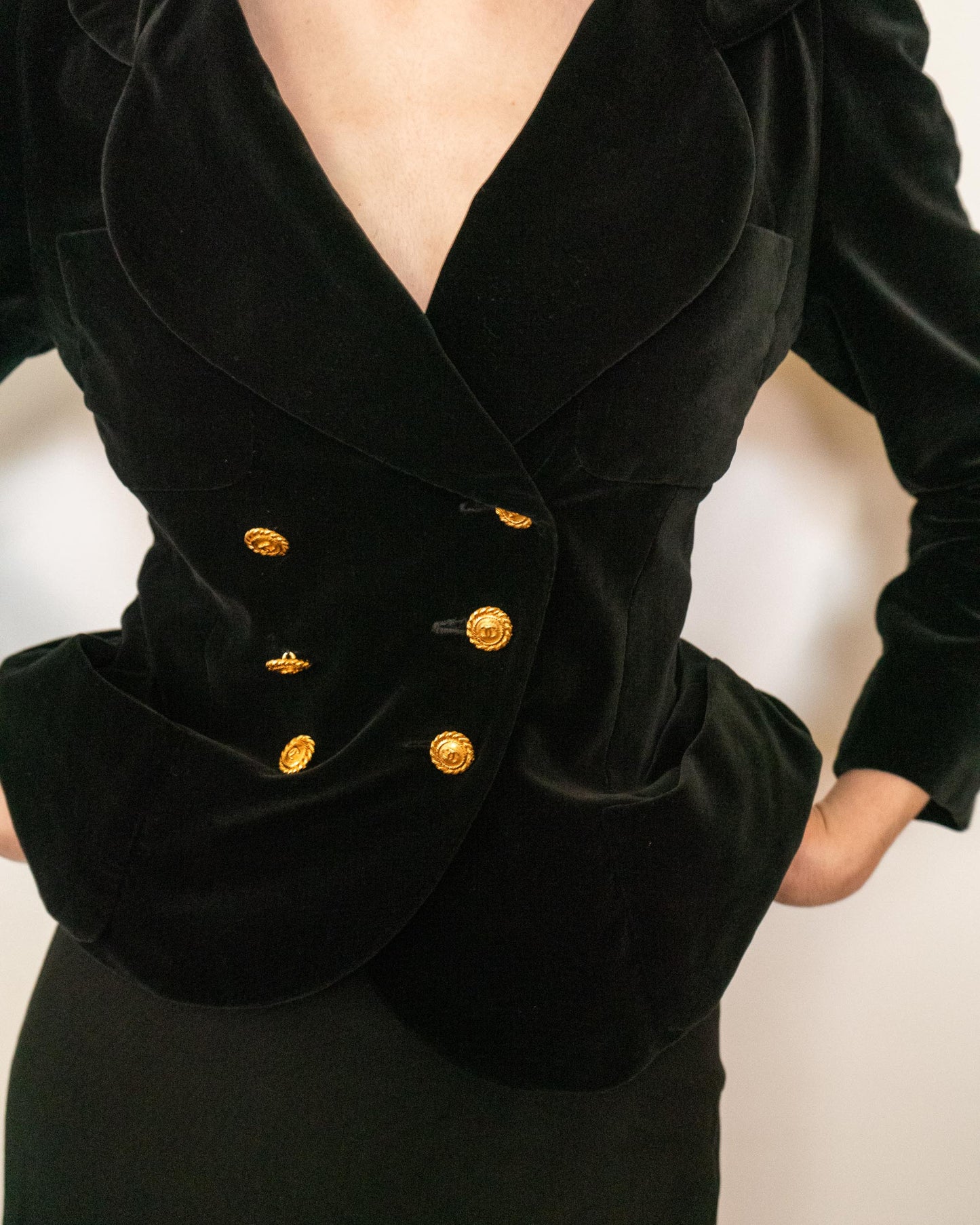 FR34-36 Chanel Fall 1988 Double Breasted Four Pocket Black Velvet Jacket - Vintage Chanel Jacket - - Rarchive.