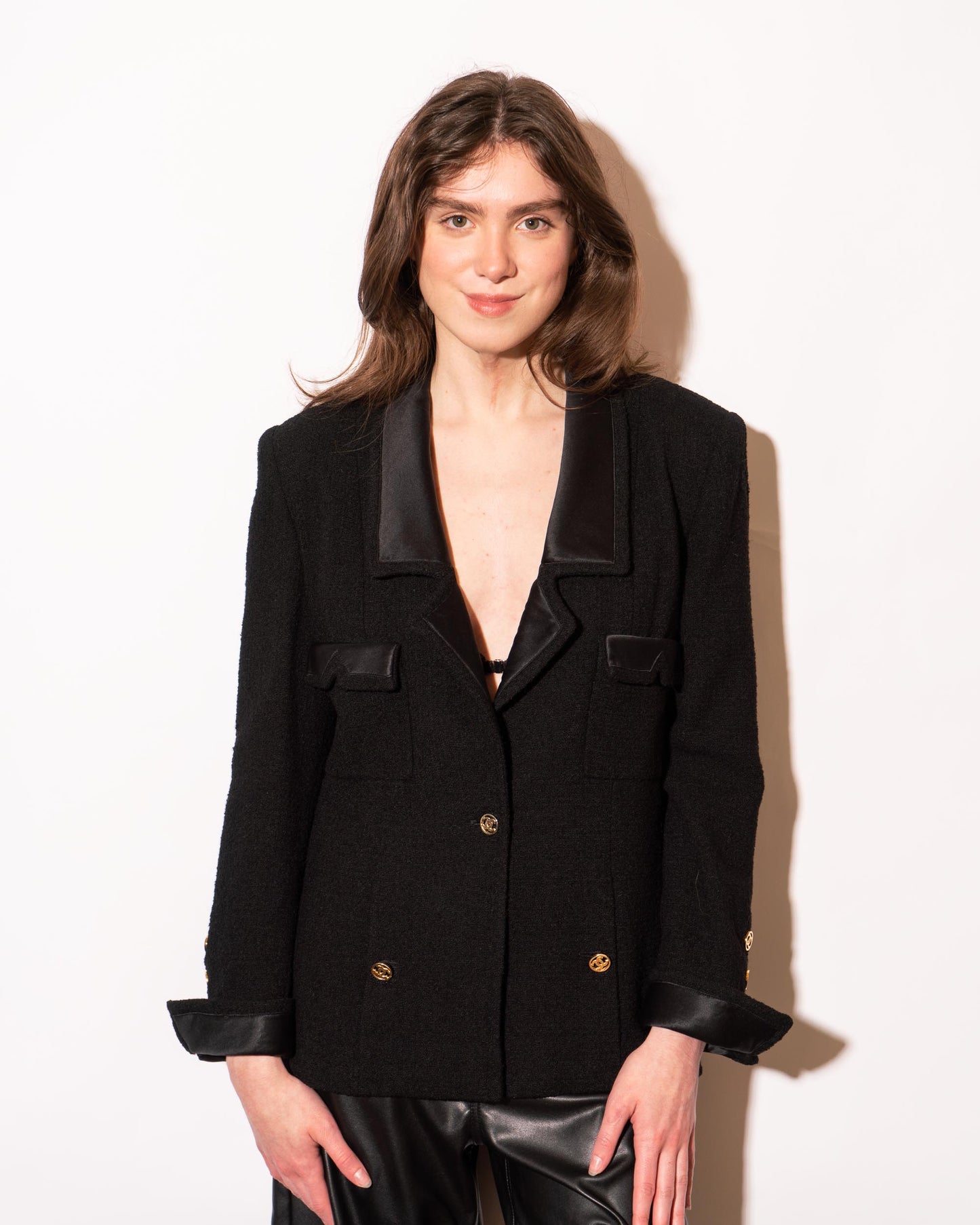 FR38-40 Chanel Fall 1987 Four Pocket Silk Detail Classic Black Wool Jacket - Vintage Chanel Jacket - - Rarchive.