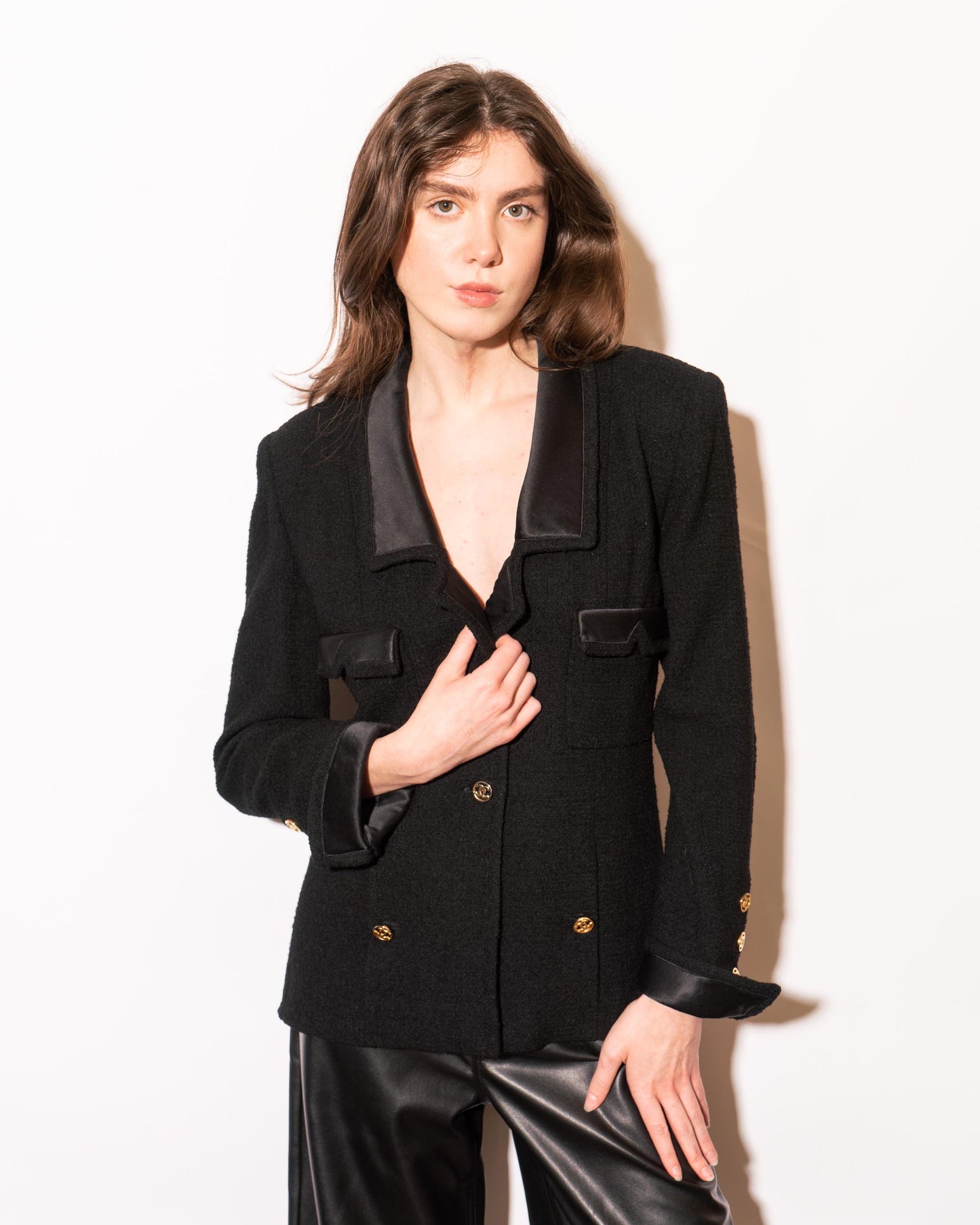 FR38-40 Chanel Fall 1987 Four Pocket Silk Detail Classic Black Wool Jacket - Vintage Chanel Jacket - - Rarchive.