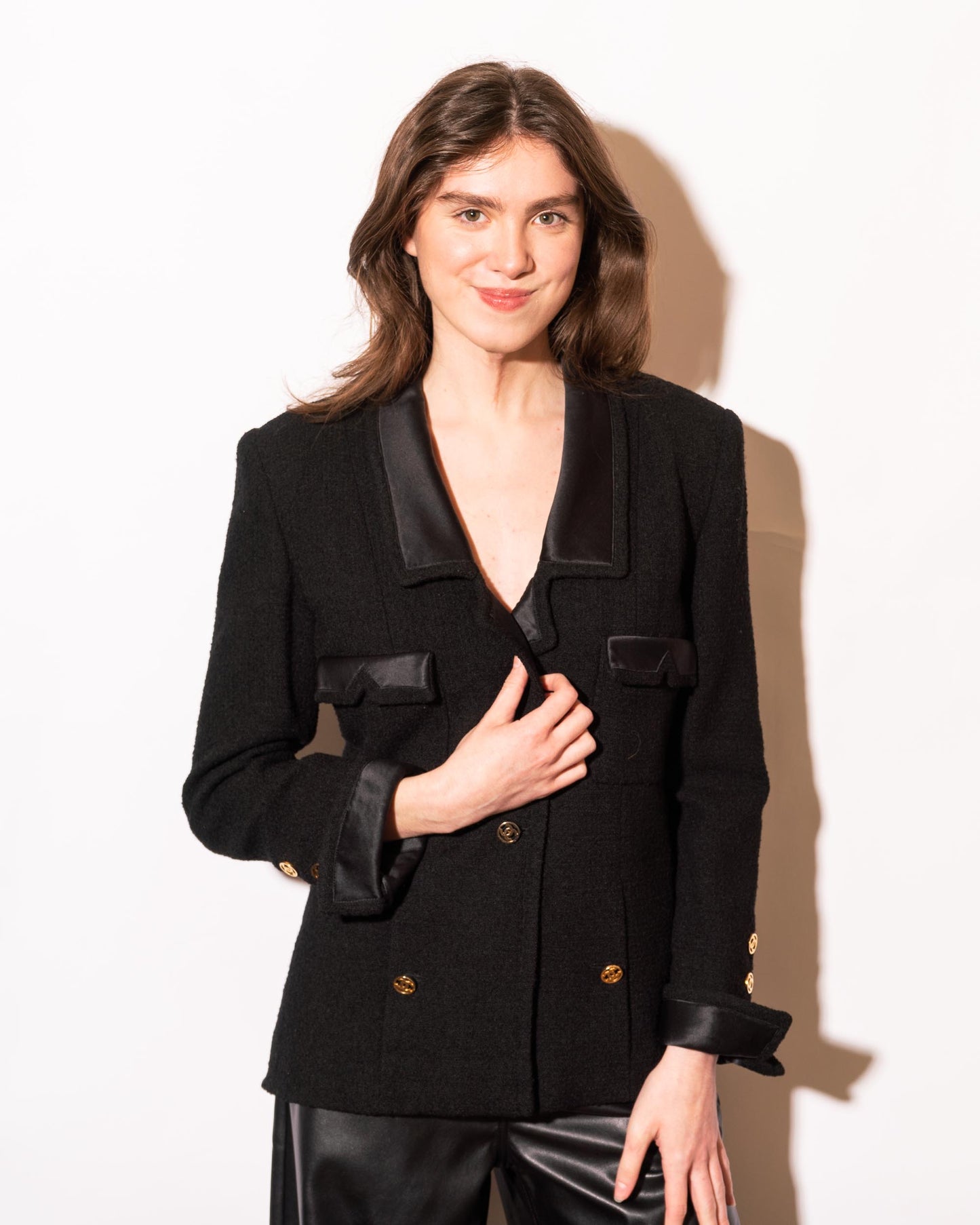 FR38-40 Chanel Fall 1987 Four Pocket Silk Detail Classic Black Wool Jacket - Vintage Chanel Jacket - - Rarchive.