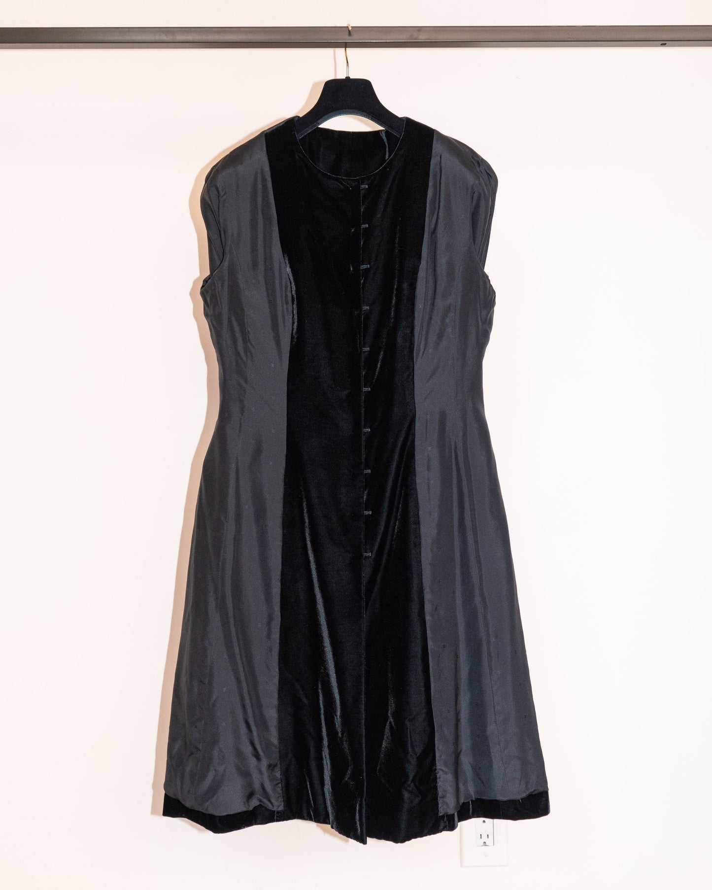 FR42-44 Rare Chanel Fall 1993 Collarless Four Pocket Black Velvet Coat - Vintage Chanel Jacket - - Rarchive.