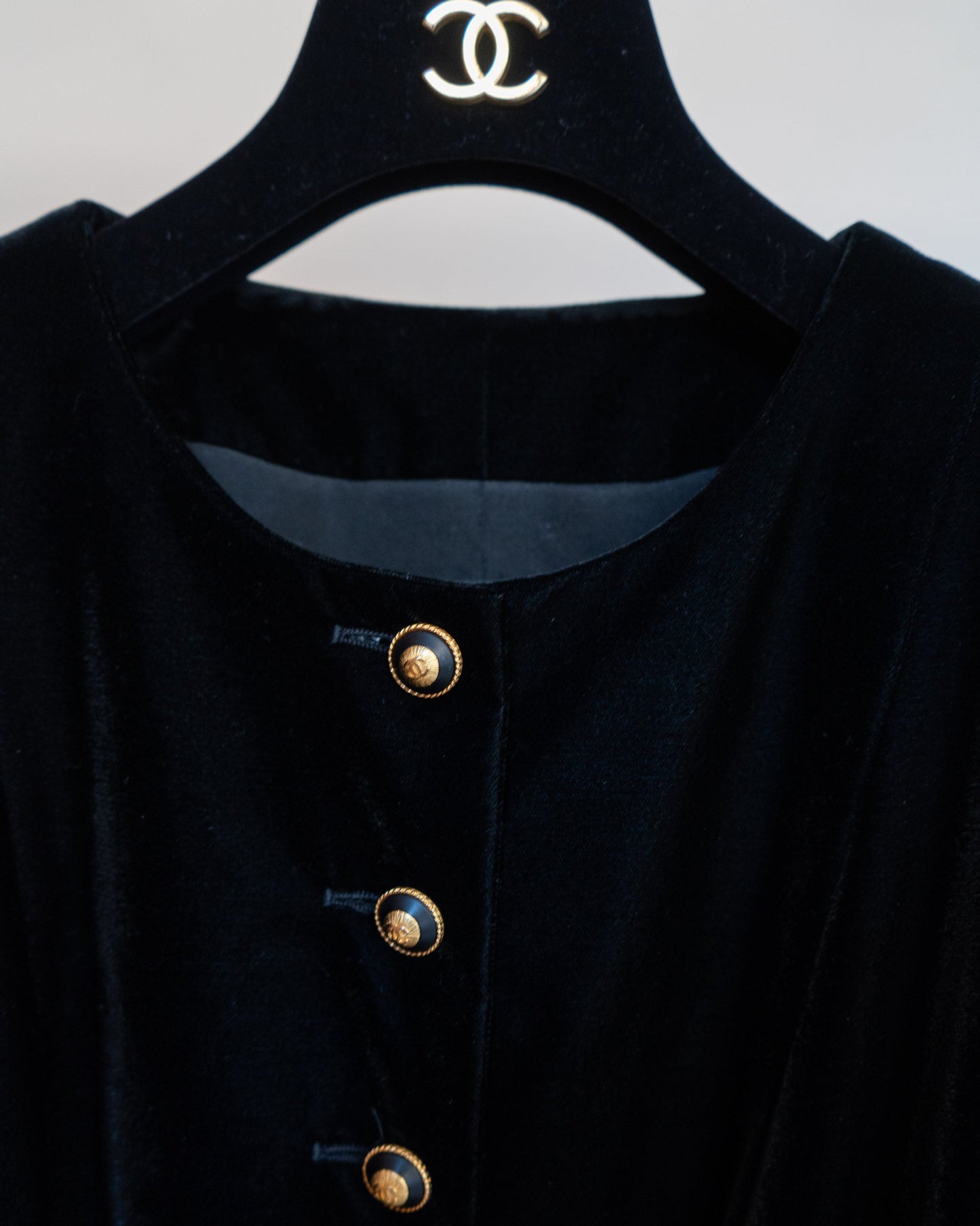 FR42-44 Rare Chanel Fall 1993 Collarless Four Pocket Black Velvet Coat - Vintage Chanel Jacket - - Rarchive.