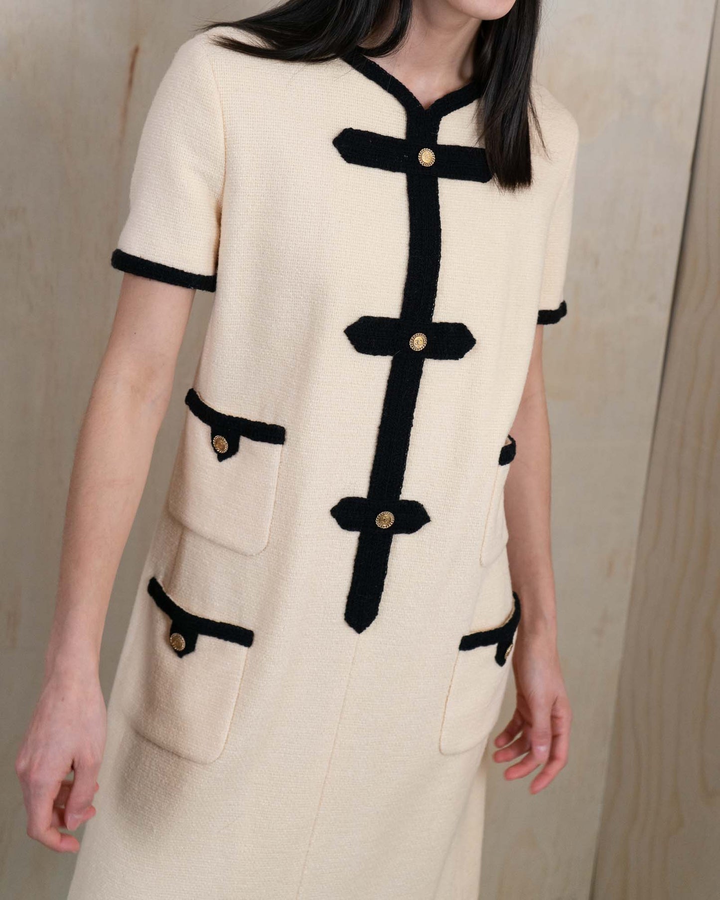 FR42-44 Rare Chanel Fall 2005 Four Pocket Ivory Tweed Dress