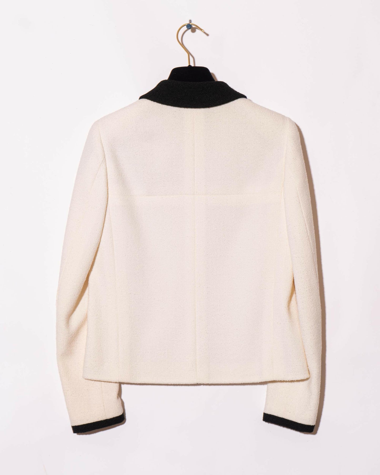 FR34-36 Rare Chanel Cruise 1996 Four Pocket Contrasting Trim Ivory White Tweed Jacket - Vintage Chanel Jacket - - Rarchive.