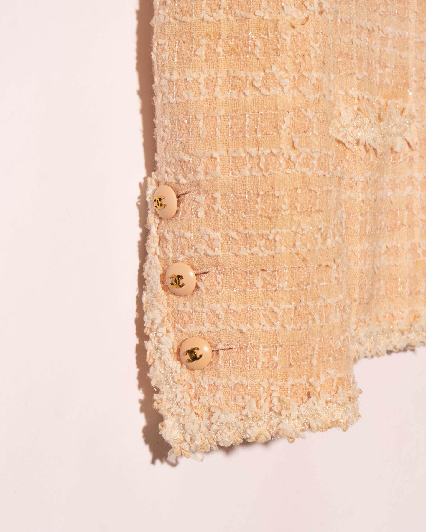 FR38-40 Rare Chanel Cruise 1995 Four Pocketed Tweed Boucle Jacket in Pink and Cream - Vintage Chanel Jacket - - Rarchive.
