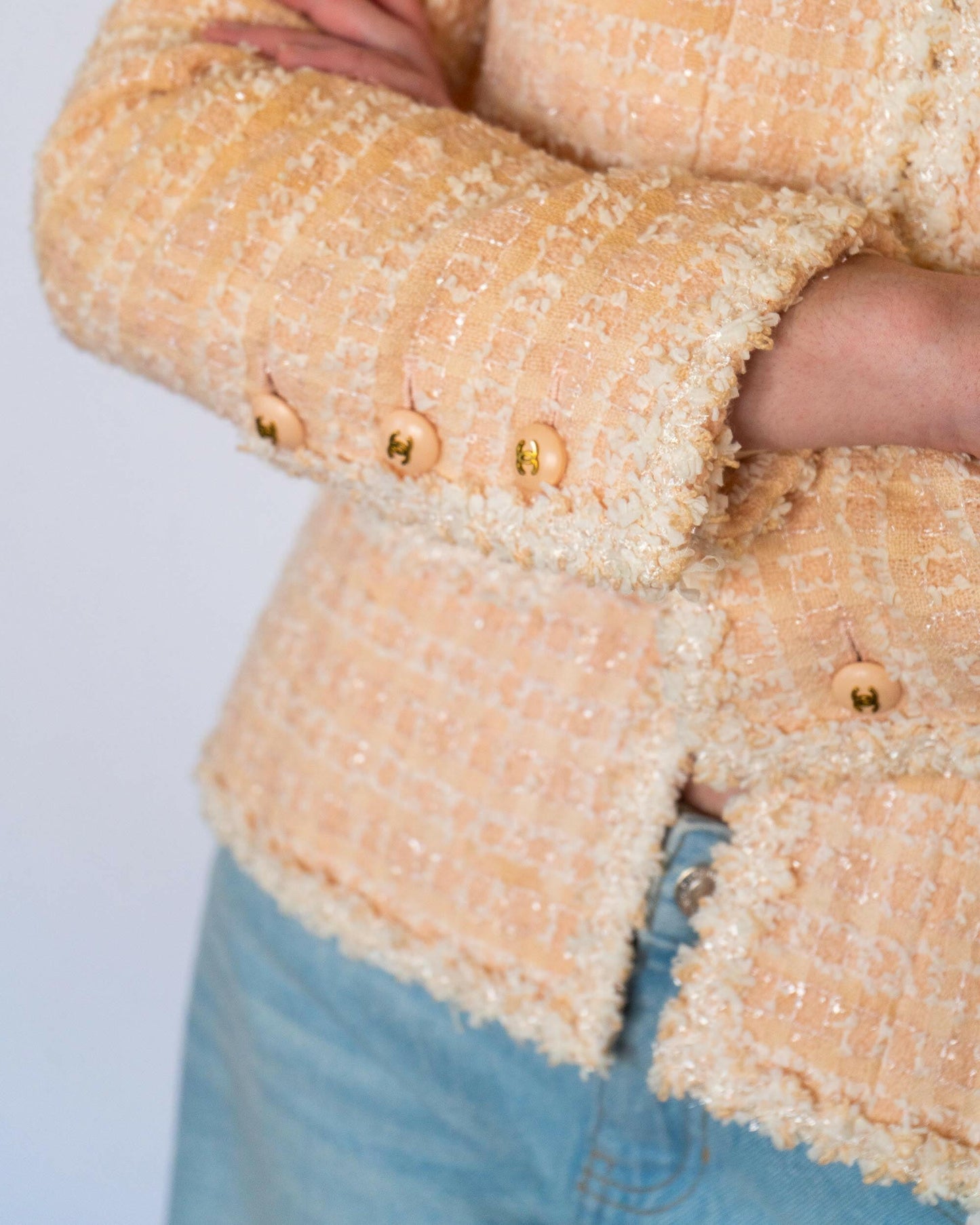 FR38-40 Rare Chanel Cruise 1995 Four Pocketed Tweed Boucle Jacket in Pink and Cream - Vintage Chanel Jacket - - Rarchive.