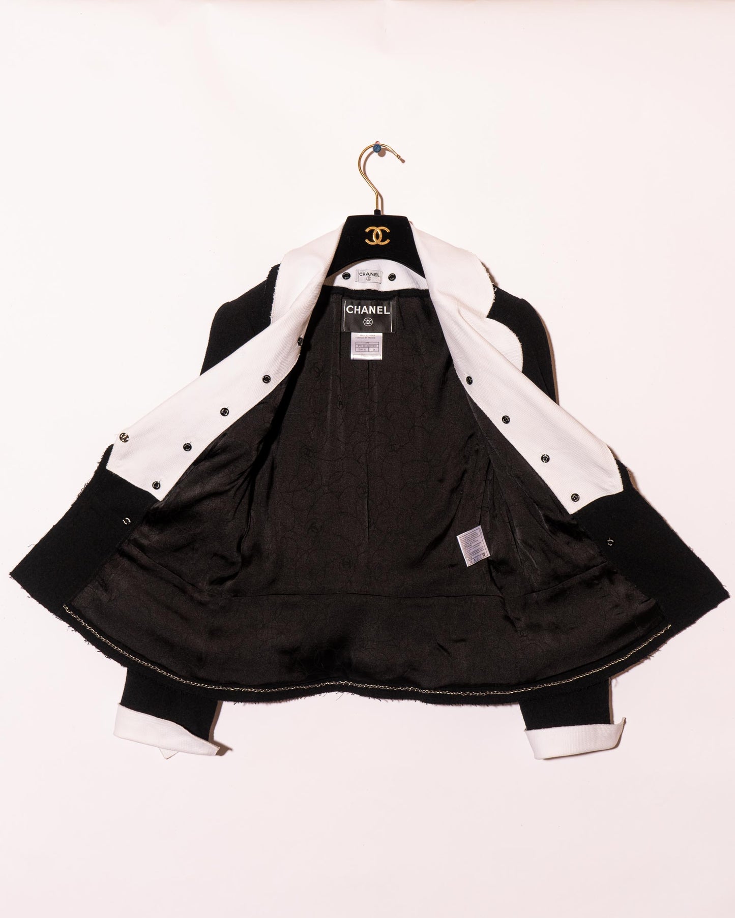 FR36 Chanel Spring 2007 Detachable Collar And Cuffs Two Pocket Short Black Wool Jacket And Cuff - Vintage Chanel Jacket - - Rarchive.