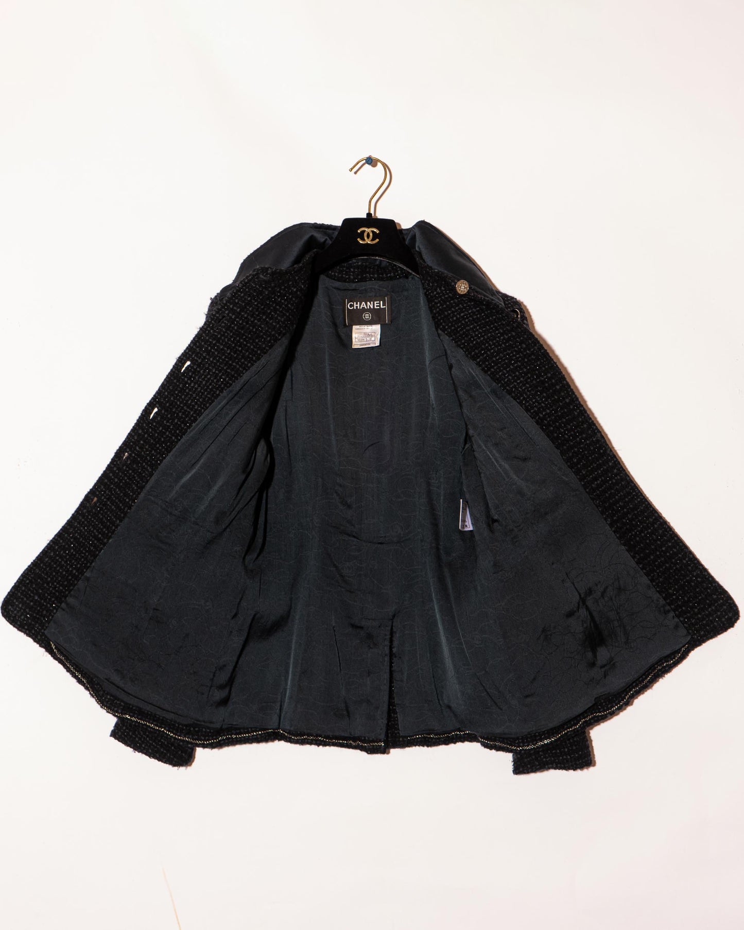 FR38-40 Chanel Fall 2002 Classic Four Pocket Black and Blue Fantasy Tweed Jacket - Vintage Chanel Jacket - - Rarchive.