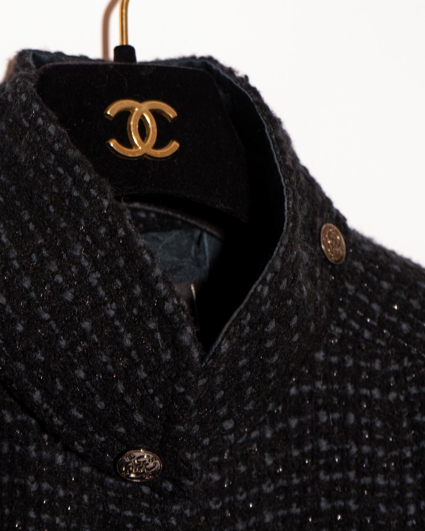 FR38-40 Chanel Fall 2002 Classic Four Pocket Black and Blue Fantasy Tweed Jacket - Vintage Chanel Jacket - - Rarchive.