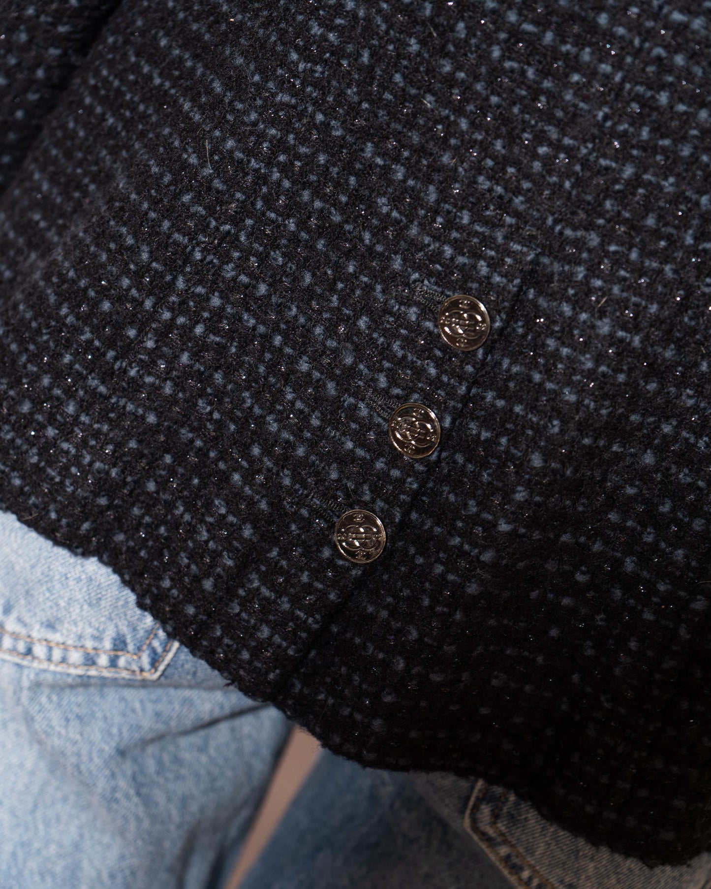 FR38-40 Chanel Fall 2002 Classic Four Pocket Black and Blue Fantasy Tweed Jacket - Vintage Chanel Jacket - - Rarchive.