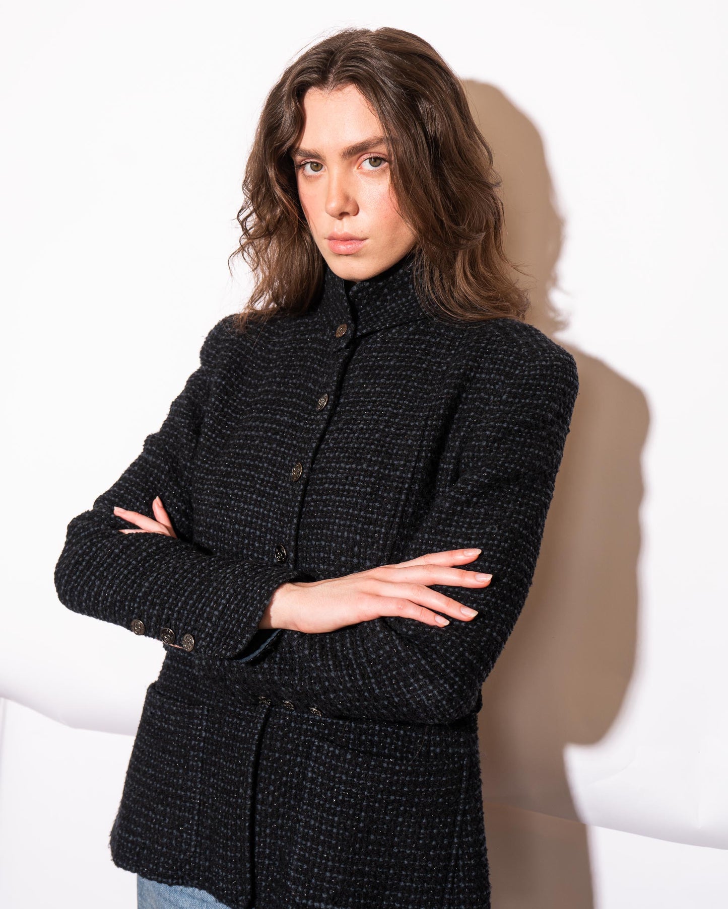 FR38-40 Chanel Fall 2002 Classic Four Pocket Black and Blue Fantasy Tweed Jacket - Vintage Chanel Jacket - - Rarchive.