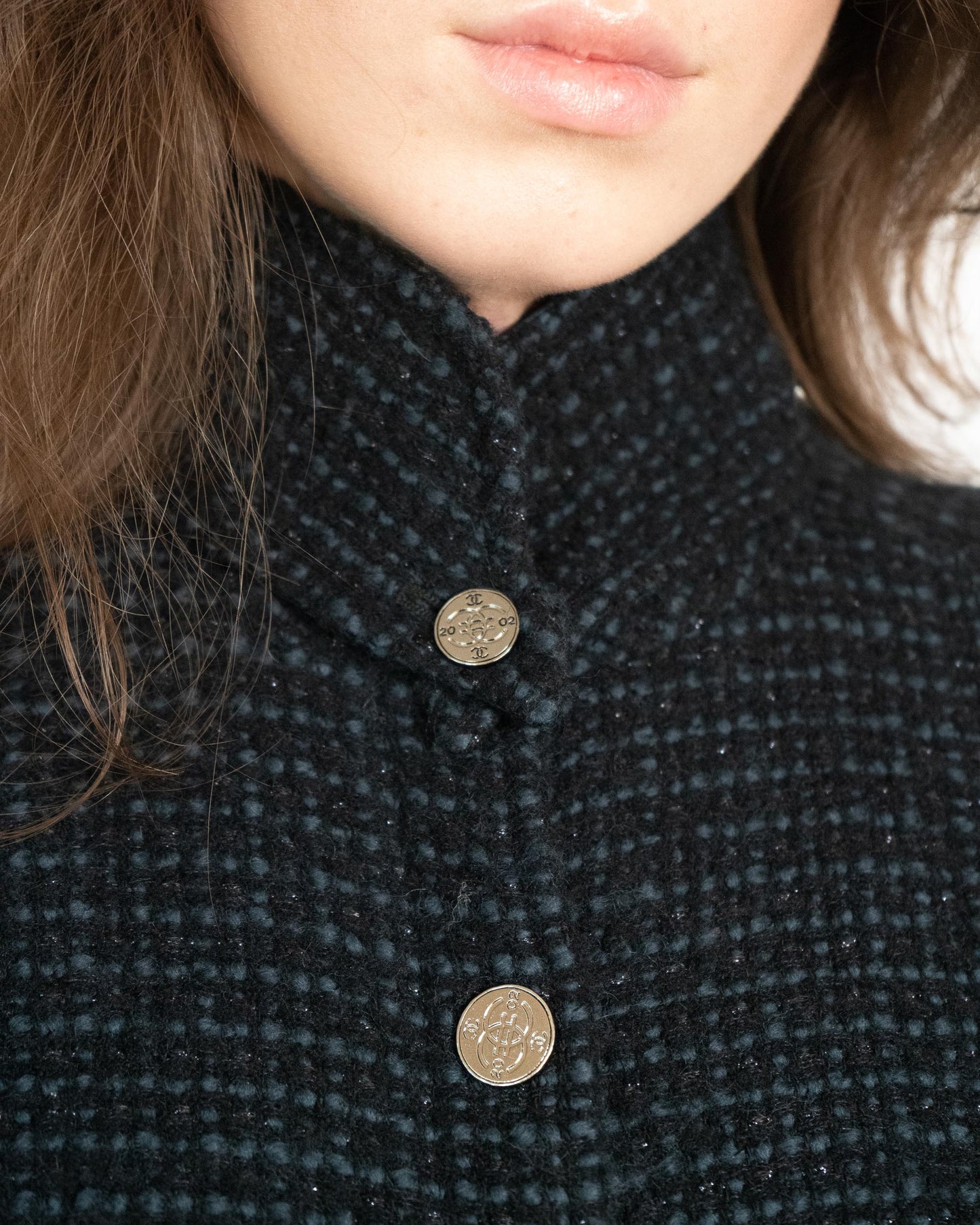 FR38-40 Chanel Fall 2002 Classic Four Pocket Black and Blue Fantasy Tweed Jacket - Vintage Chanel Jacket - - Rarchive.