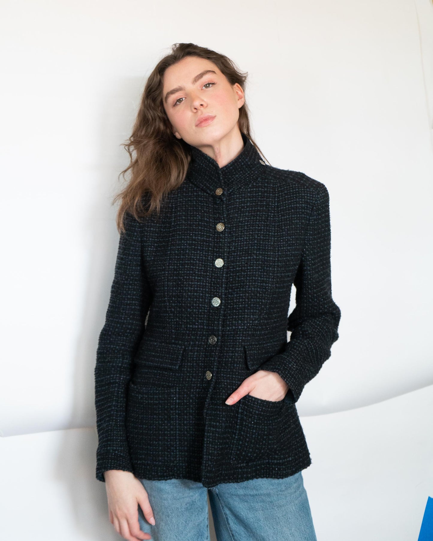 FR38-40 Chanel Fall 2002 Classic Four Pocket Black and Blue Fantasy Tweed Jacket - Vintage Chanel Jacket - - Rarchive.