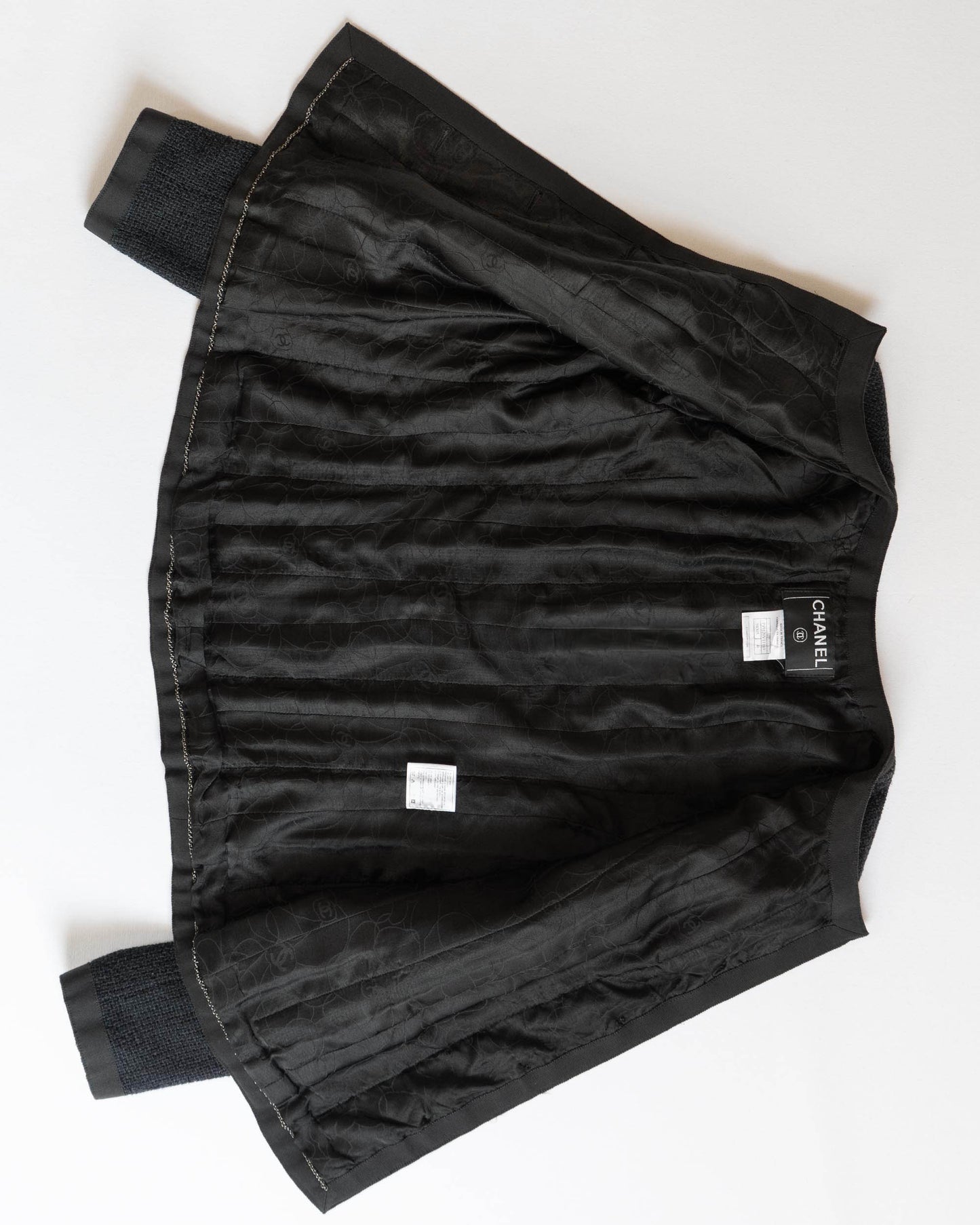 FR38-40 Chanel Spring 2002 Four Pocket Classic Collarless Jacket