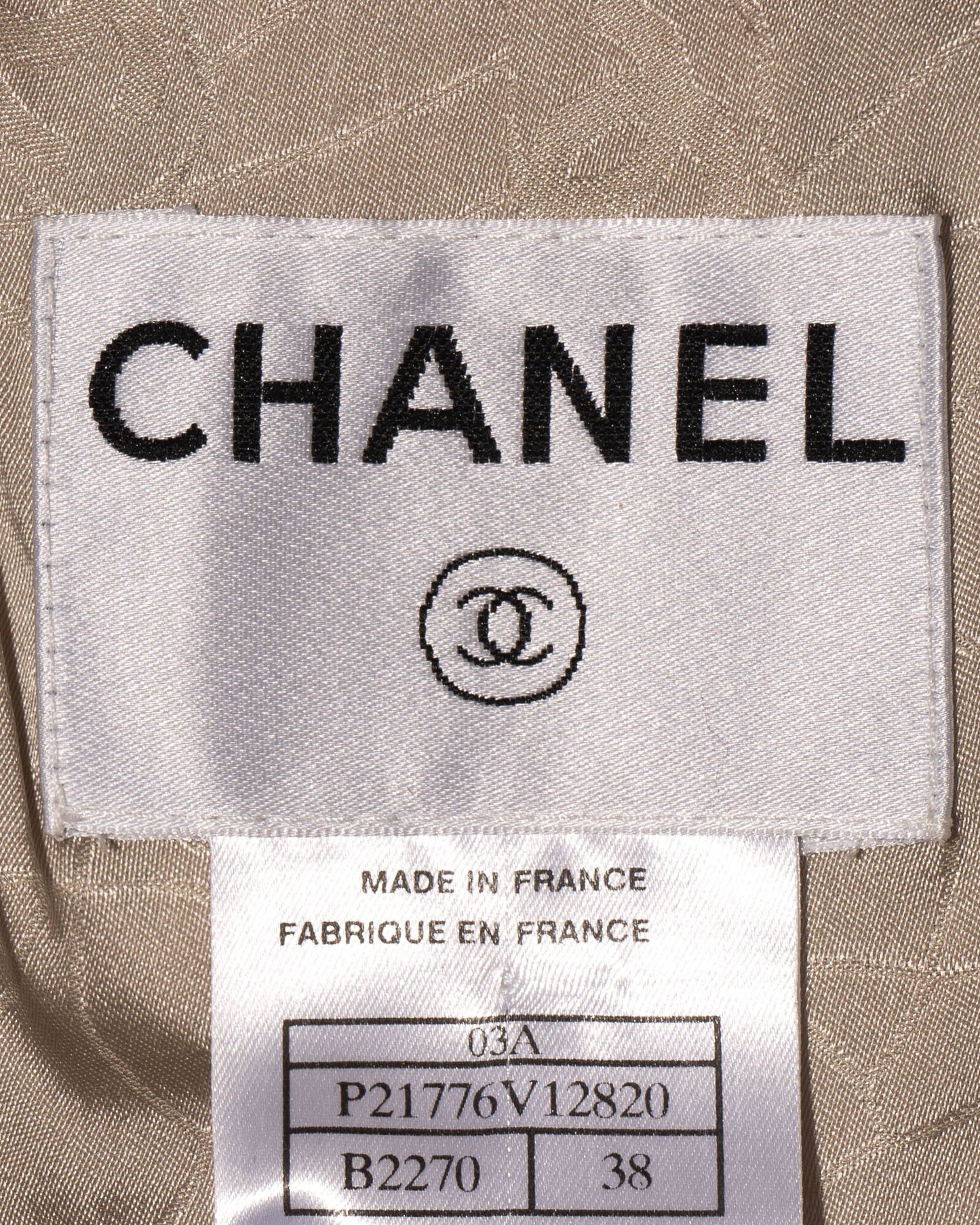 FR36-38 Chanel Fall 2003 Collarless Long Sleeve Wool Tweed Jacket with Bow Closure