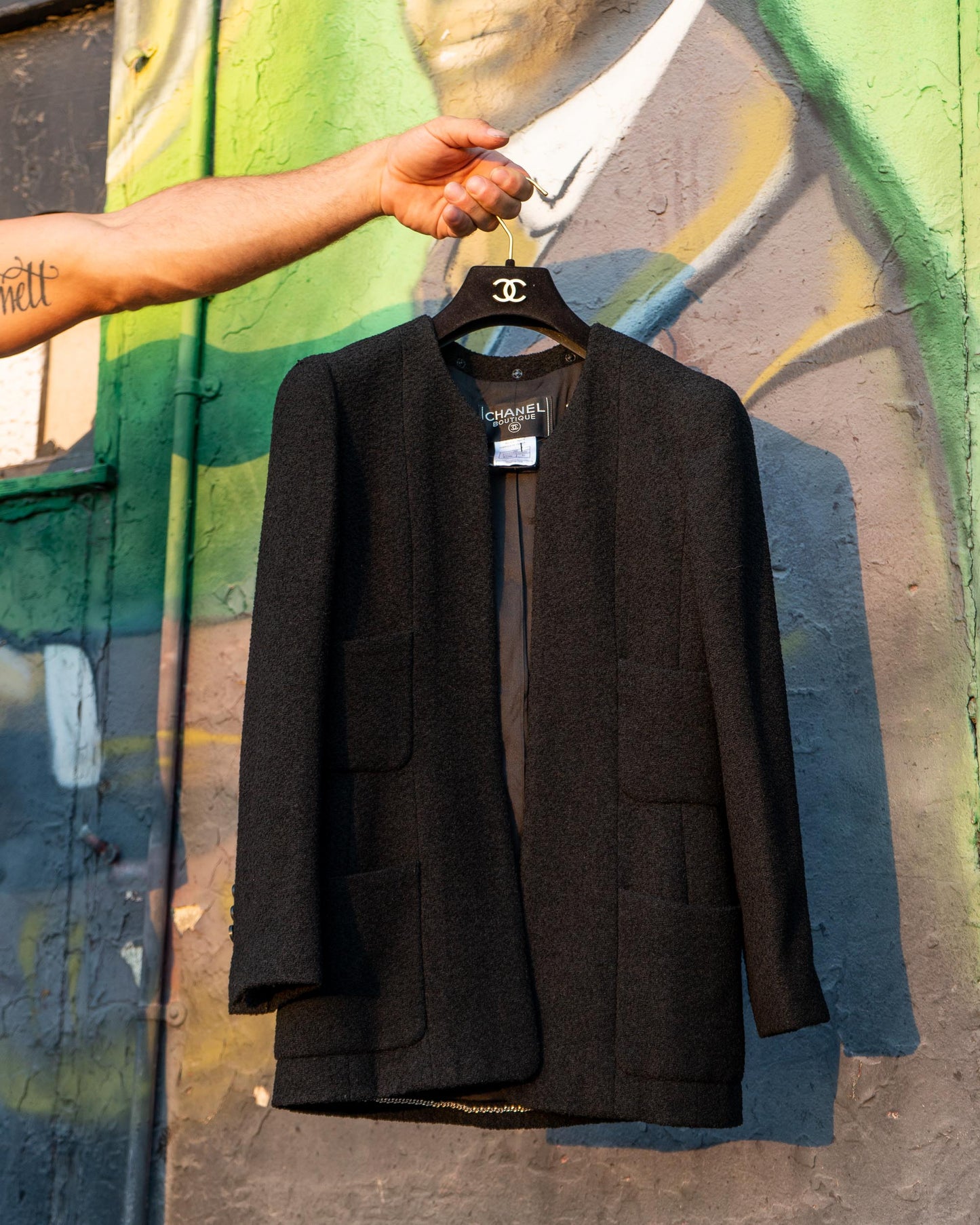 FR36-38 Chanel Spring 1998 Collarless Four Pocket Timeless Black Tweed Boucle Jacket - Vintage Chanel Jacket - Jacket - Rarchive.