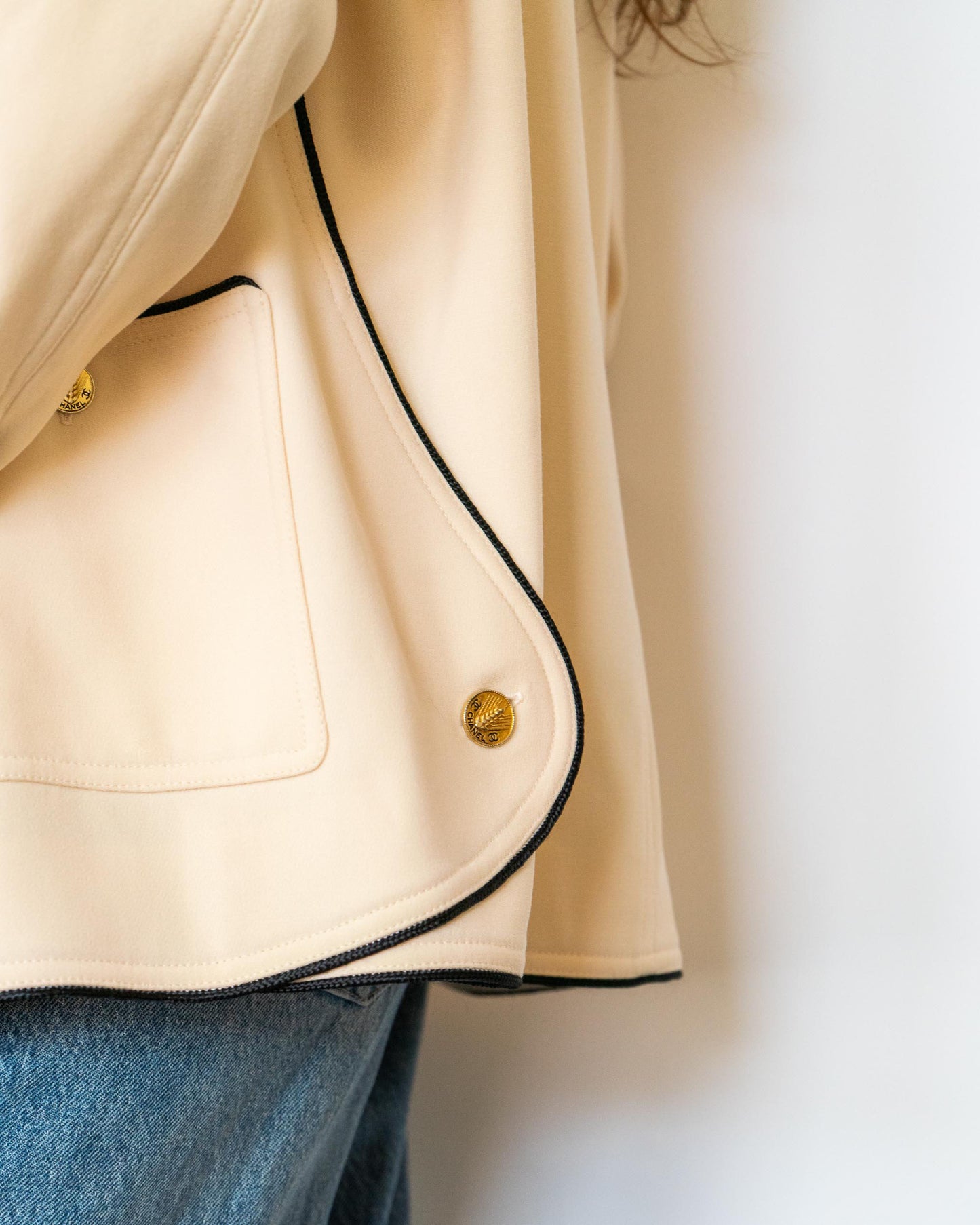 FR38-40 Rare Chanel Spring 1987 Four Pocket Oversized Off-White Wool Jacket - Vintage Chanel Jacket - - Rarchive.