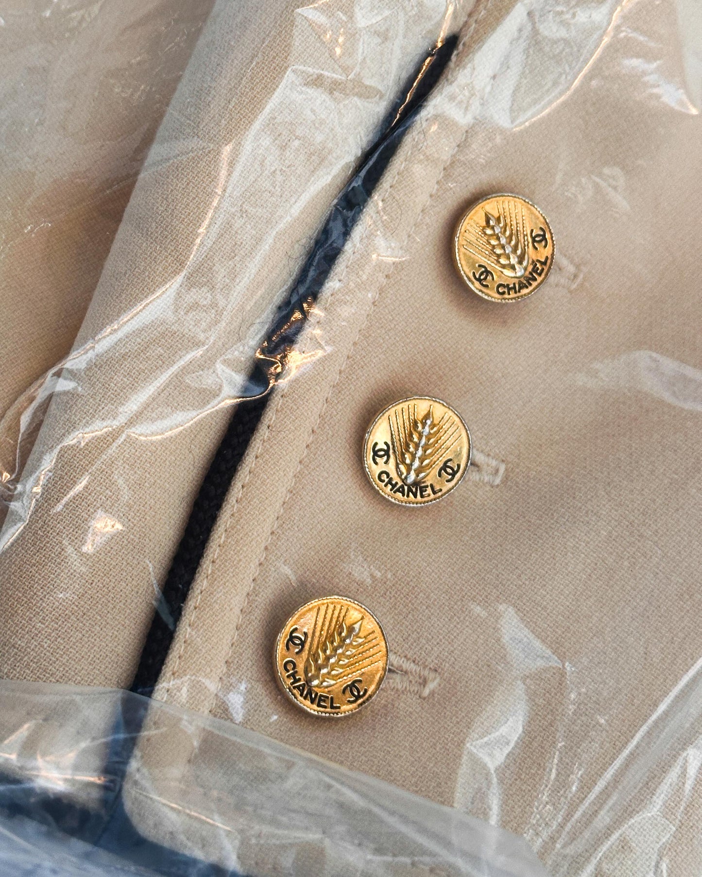 FR38-40 Rare Chanel Spring 1987 Four Pocket Oversized Off-White Wool Jacket - Vintage Chanel Jacket - - Rarchive.