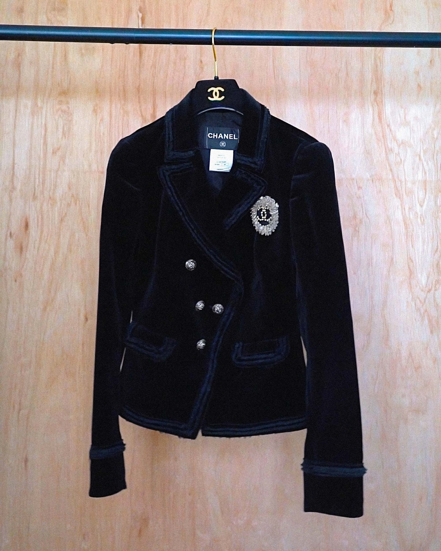 FR42-44 Chanel Spring 2010 Double Breasted Fitted Cut Velvet Jacket - Vintage Chanel Jacket - - Rarchive.