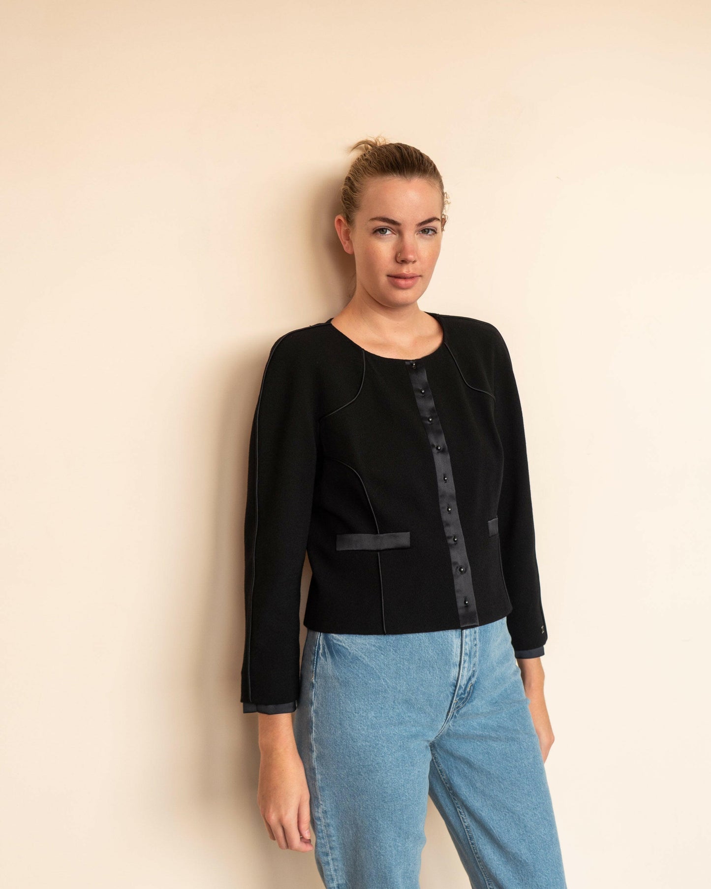 FR40-42 Chanel Fall 2002 Collarless Two-Pocketed Cropped Cut Black Boxy Wool Jacket - Vintage Chanel Jacket - - Rarchive.