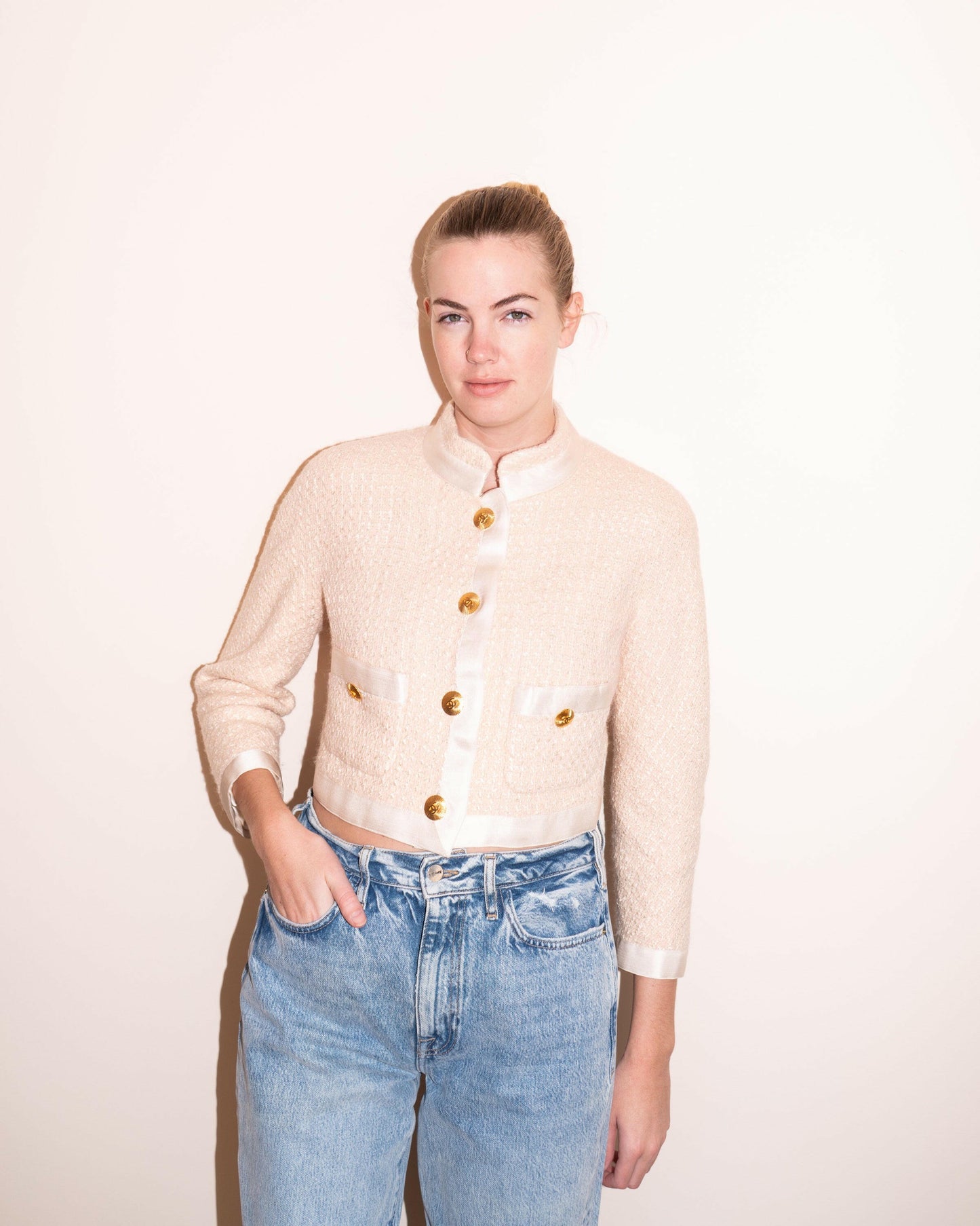 FR36-38 Rare Chanel Spring 1990 Two-Pocketed Cropped Light Pink Tweed Jacket - Vintage Chanel Jacket - - Rarchive.