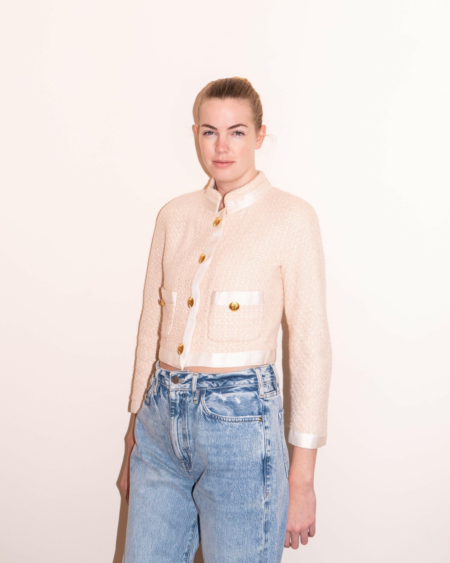 FR36-38 Rare Chanel Spring 1990 Two-Pocketed Cropped Light Pink Tweed Jacket - Vintage Chanel Jacket - - Rarchive.