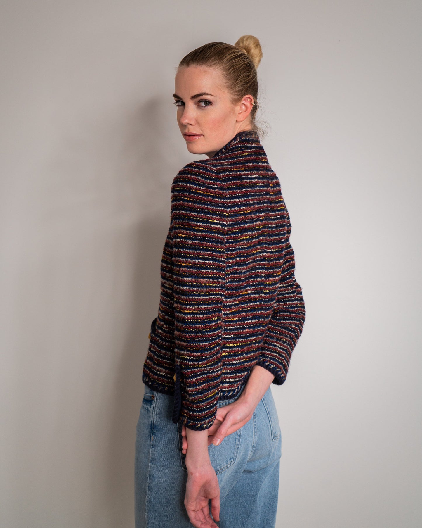 FR34-36 Chanel Haute Couture 1970s Cropped Jacket in Multicolor Tweed - Vintage Chanel Jacket - - Rarchive.