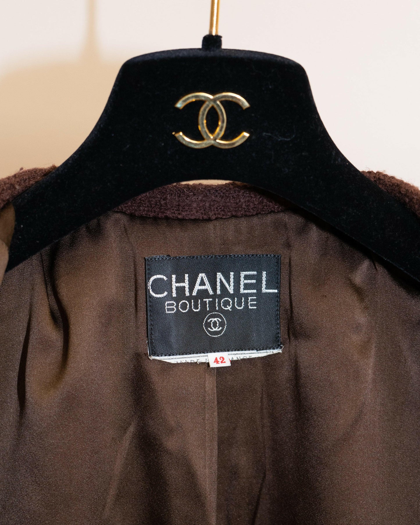 FR40-42 Rare Chanel Fall 1987 Classic Collarless Four-Pocketed Plaid Tweed Jacket in Chocolate - Vintage Chanel Jacket - Jacket - Rarchive.