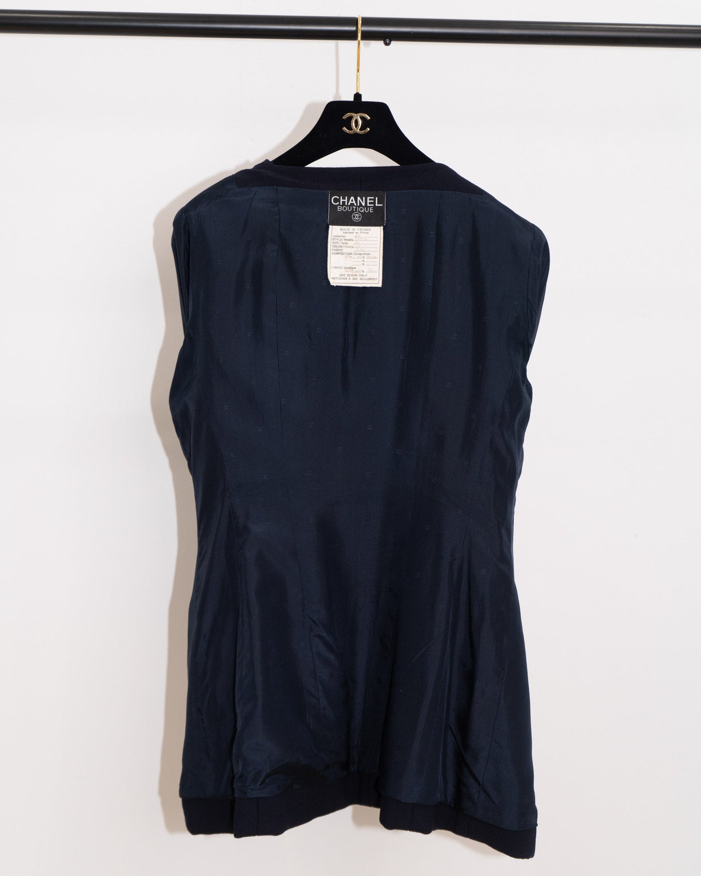 FR38-40 Chanel Fall 1991 Two-Pocketed Square Neckline Wool Jacket in Navy - Vintage Chanel Jacket -   - Rarchive.