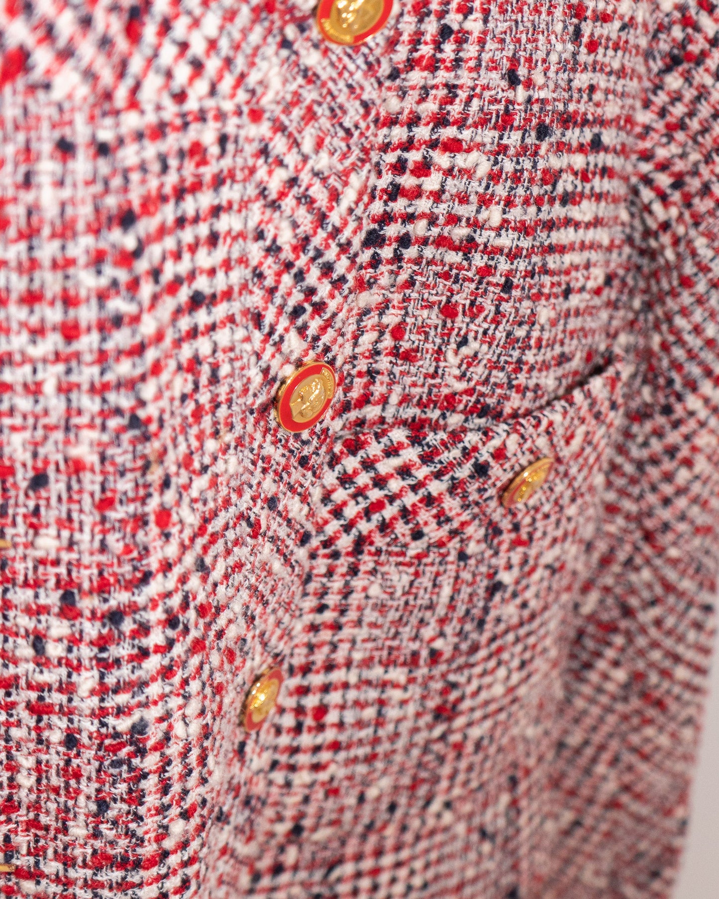 FR40-44 Chanel 1980s Two Pocketed Double Breasted Cropped Jacket - Vintage Chanel Jacket - - Rarchive.