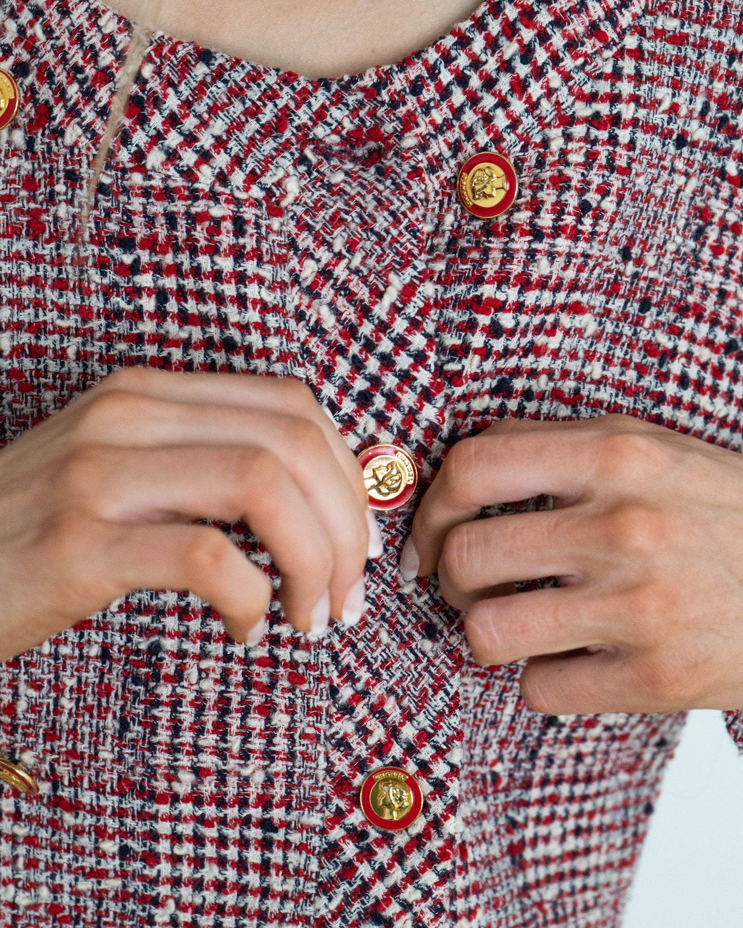 FR40-44 Chanel 1980s Two Pocketed Double Breasted Cropped Jacket - Vintage Chanel Jacket - - Rarchive.