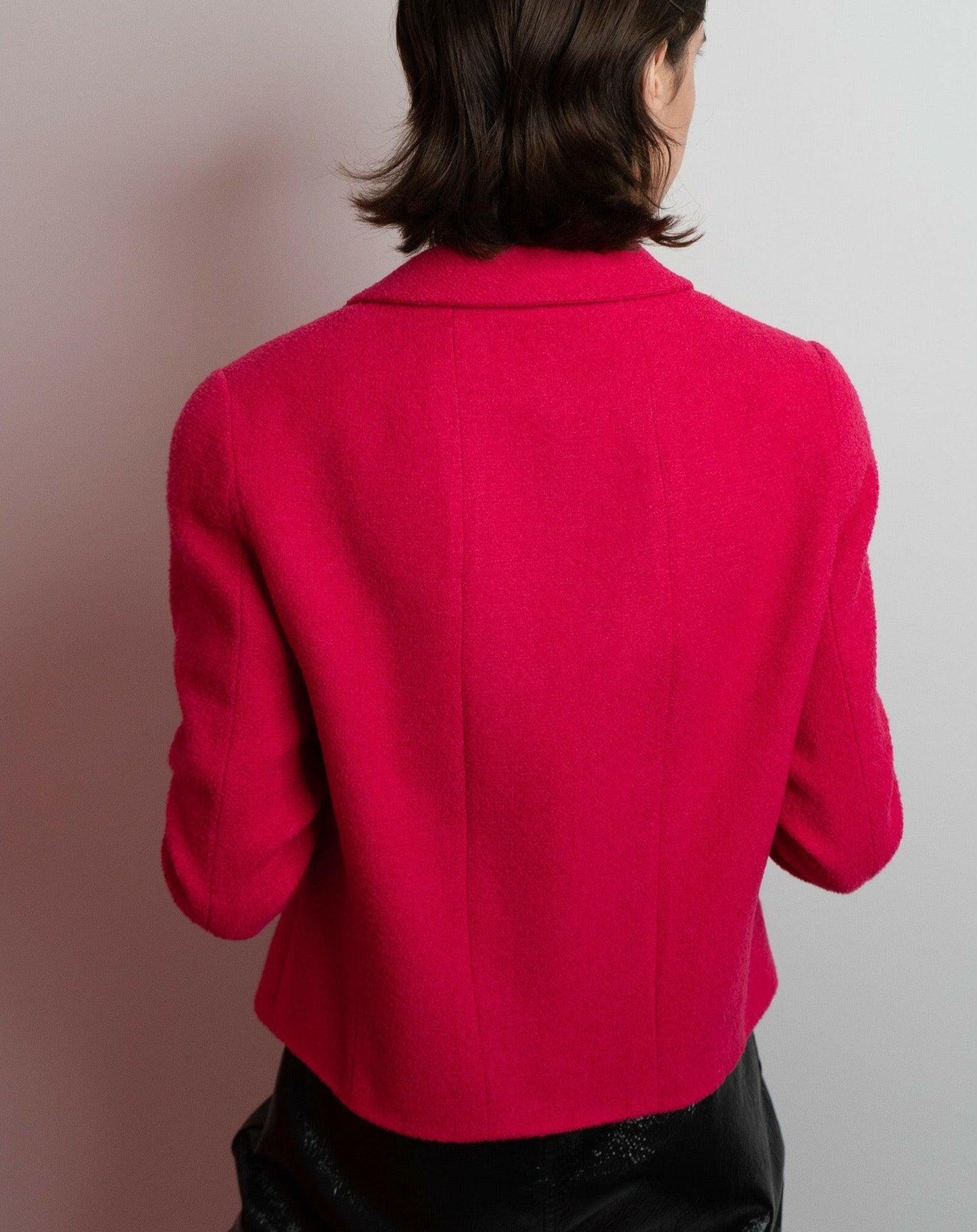 FR38-40 Chanel Spring 1995 Two-Pocketed Tweed Boucle Jacket in Raspberry Pink - Vintage Chanel Jacket - - Rarchive.