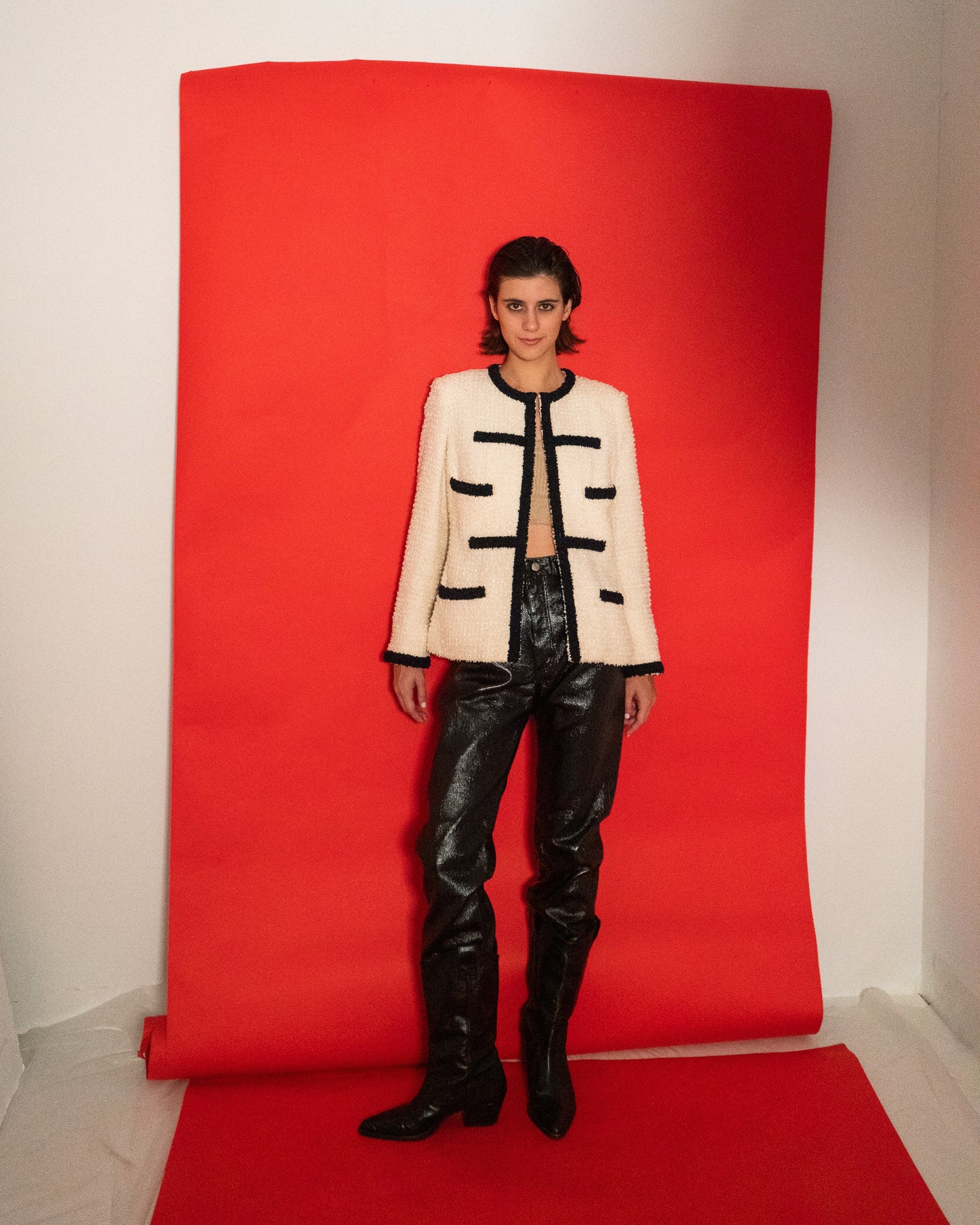 FR38-40 Rare Chanel Cruise 1995 Four Pocketed Tweed Boucle Jacket in Black and Cream - Vintage Chanel Jacket - - Rarchive.