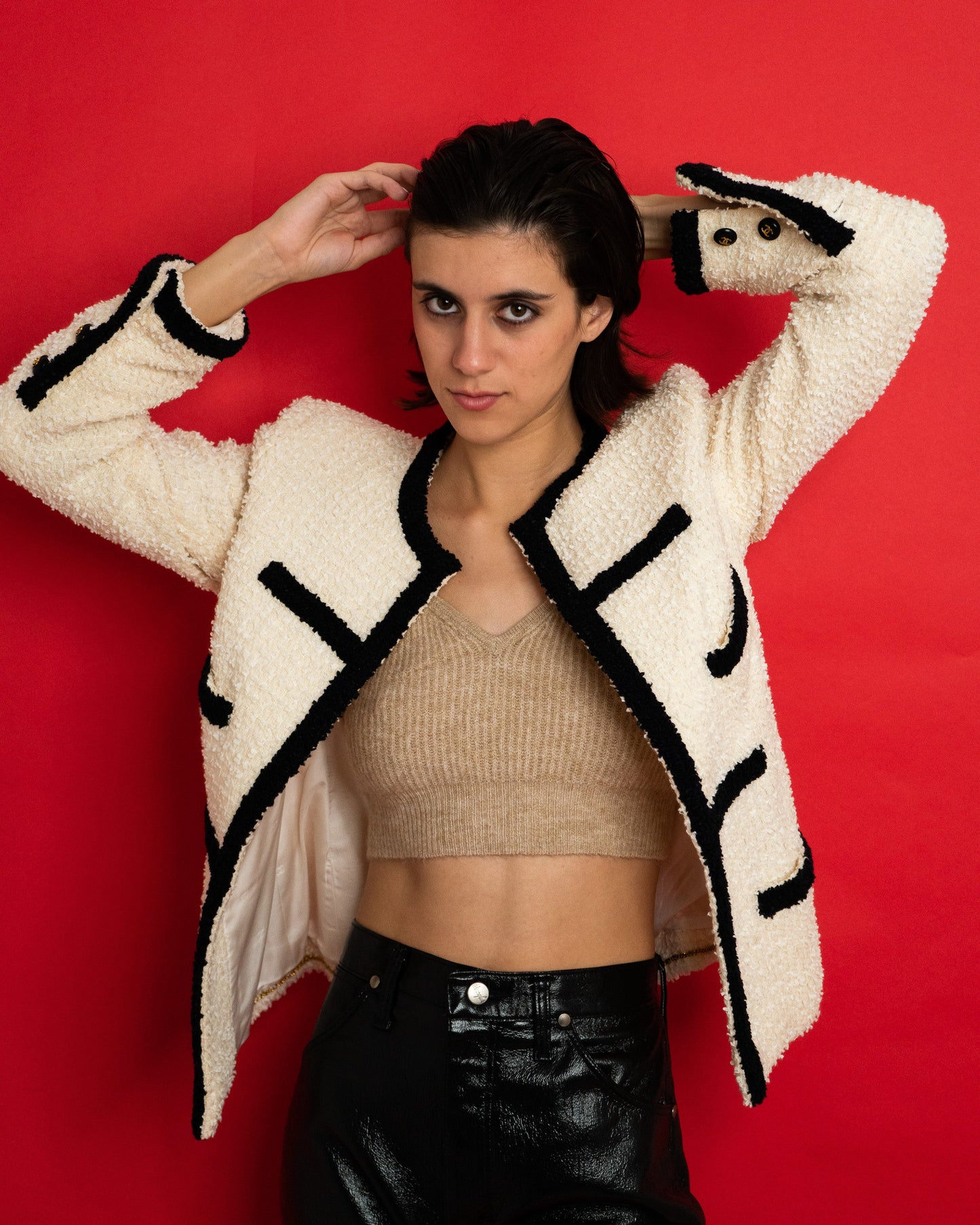 FR38-40 Rare Chanel Cruise 1995 Four Pocketed Tweed Boucle Jacket in Black and Cream - Vintage Chanel Jacket - - Rarchive.
