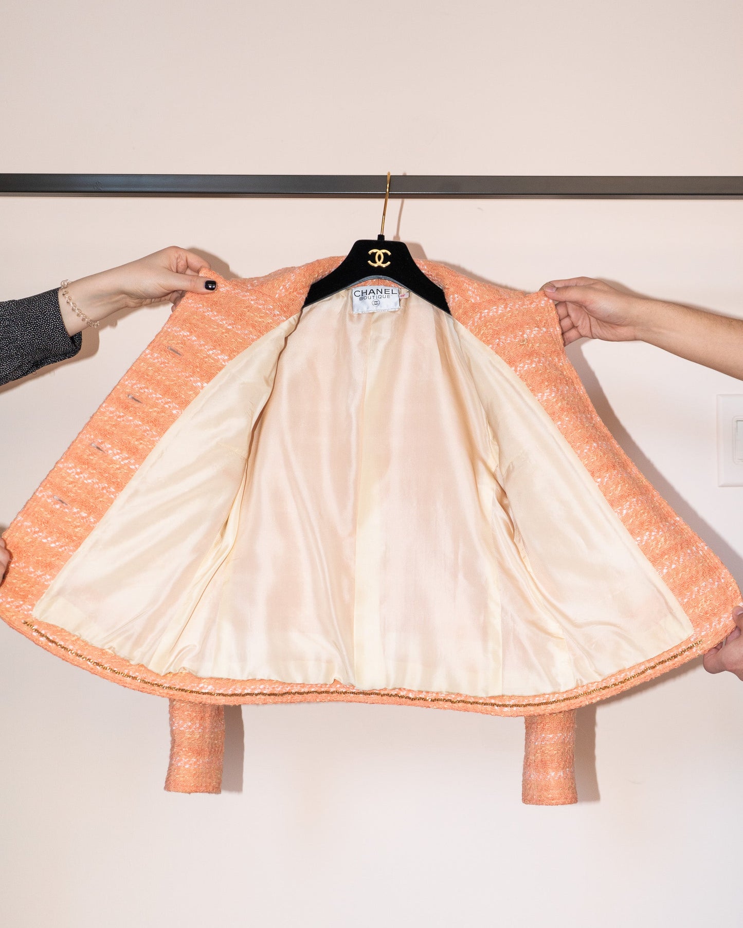 FR40-42 Chanel Spring 1989 Four-Pocketed Jacket in Pastel Orange Tweed - Vintage Chanel Jacket -   - Rarchive.