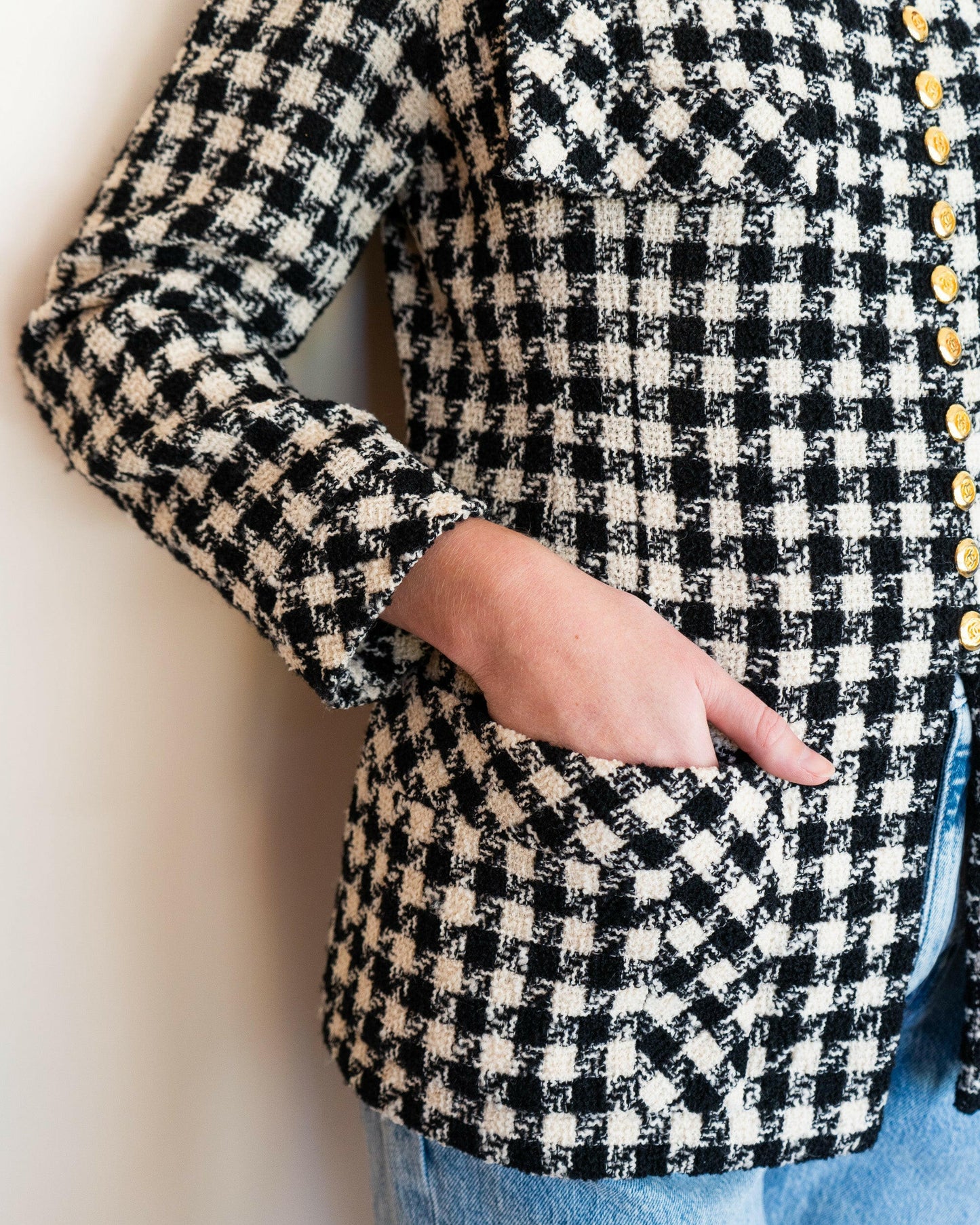 FR40-42 Chanel Spring 1989 High Collar Black and White Houndstooth Tweed Jacket - Vintage Chanel Jacket - - Rarchive.