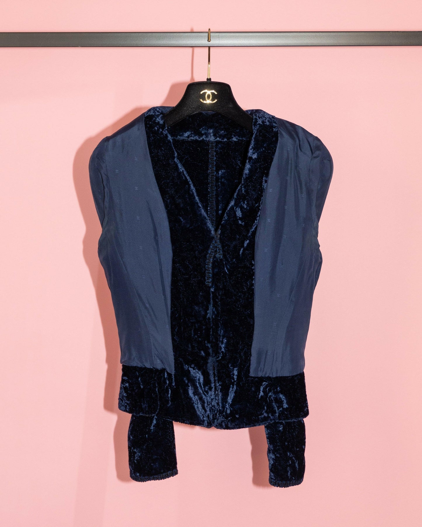 FR34-36 Chanel Fall 1993 Fitted Cut Dark Blue Velvet Jacket - Vintage Chanel Jacket - - Rarchive.