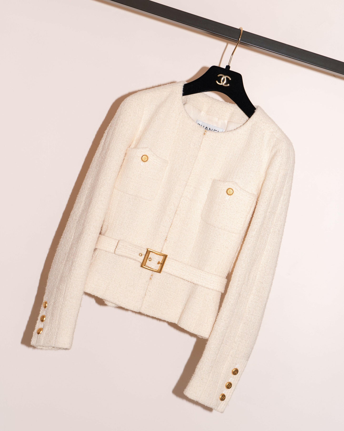 FR34-36 Chanel Fall 1996 Collarless Two-Pocketed Belted Jacket in Cream Tweed