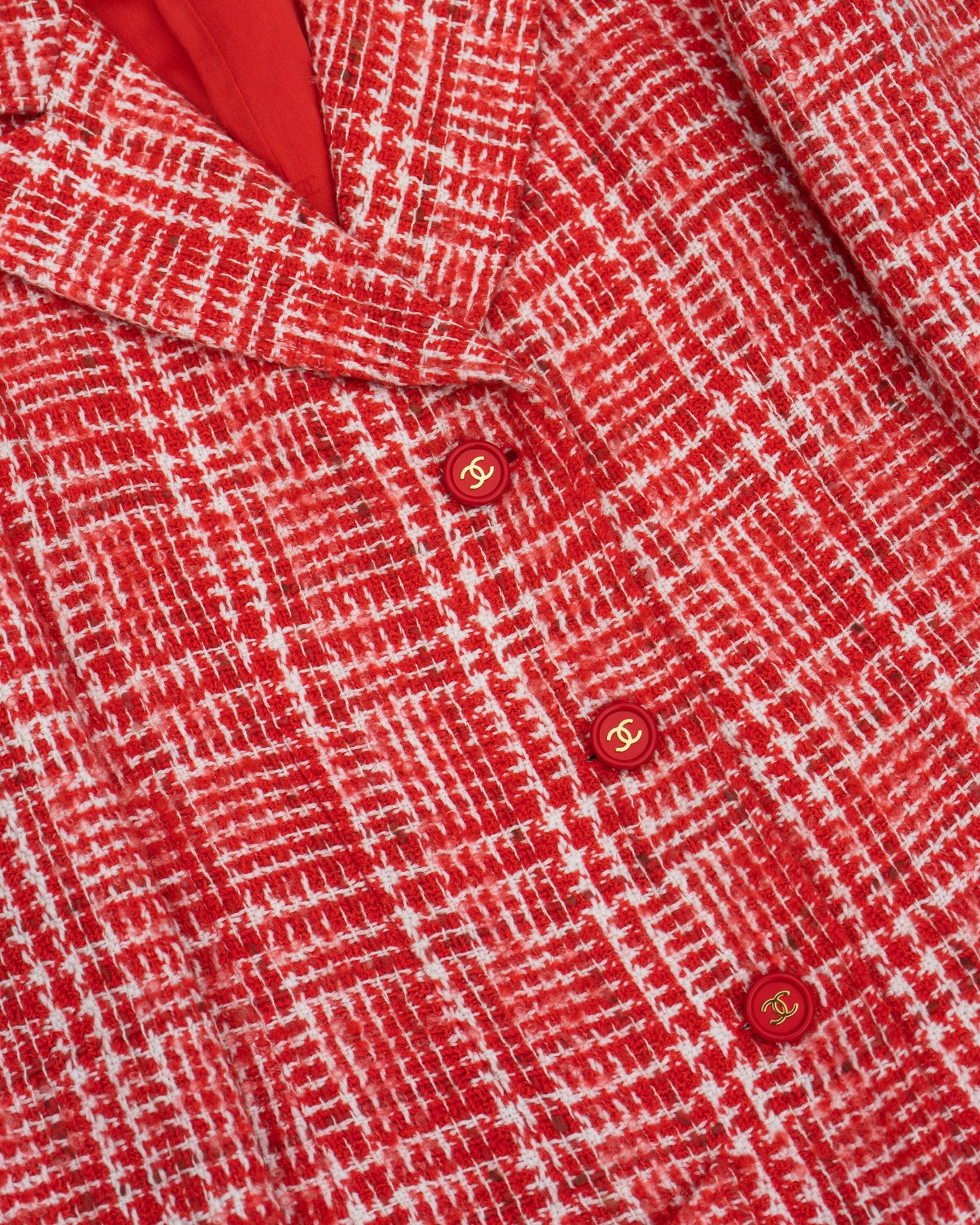 FR34-36 Chanel Spring 1997 Red and While Tweed Long Cut Two Pocketed Jacket - Vintage Chanel Jacket - - Rarchive.