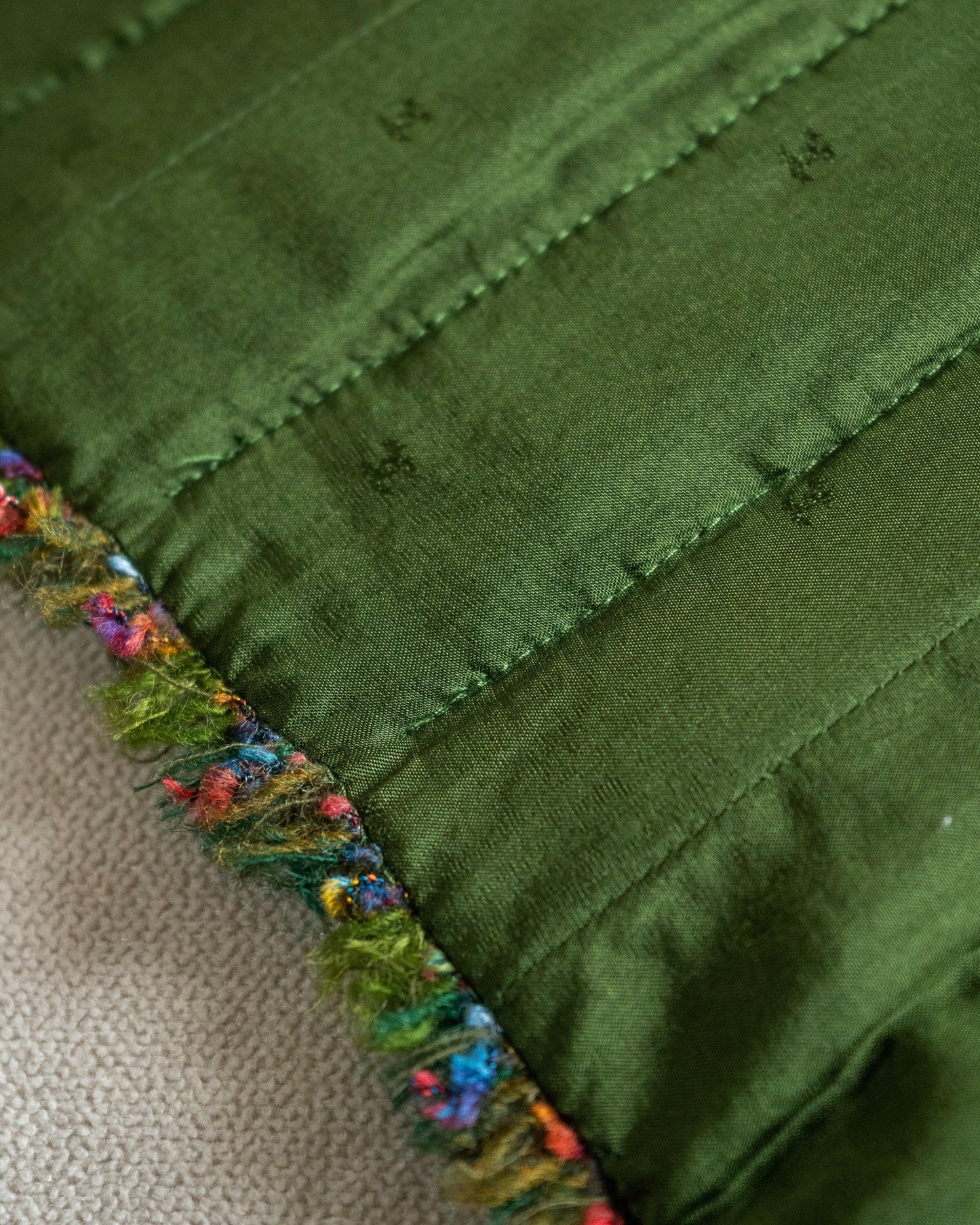 FR34 Fall 1990 Four Pocketed Collarless Green Fantasy Tweed Jacket - Vintage Chanel Jacket - - Rarchive.