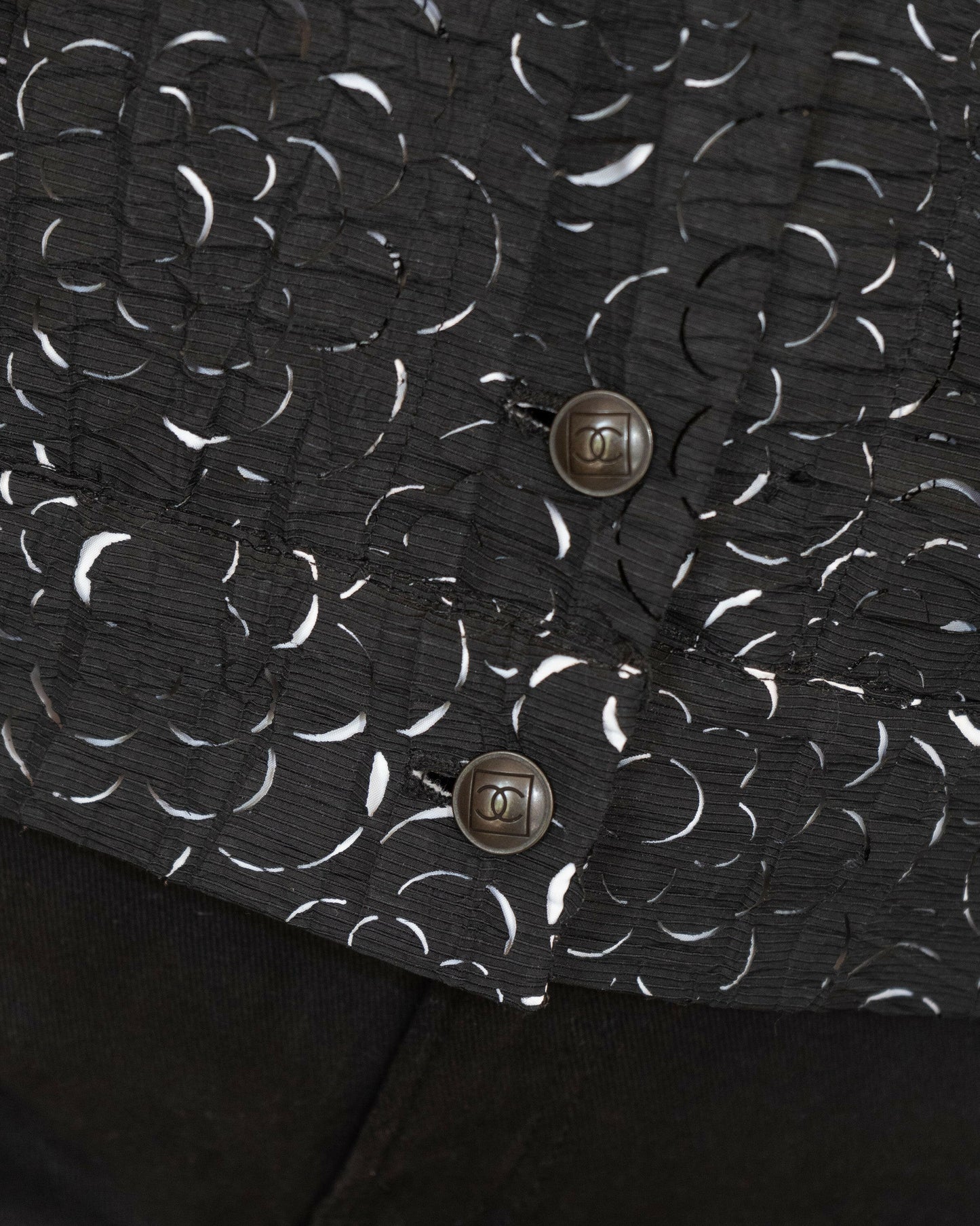 FR38-40 Chanel Spring 2009 Perforated Camellia Interlocking-C Logo Pattern Windbreaker - Vintage Chanel Jacket - - Rarchive.