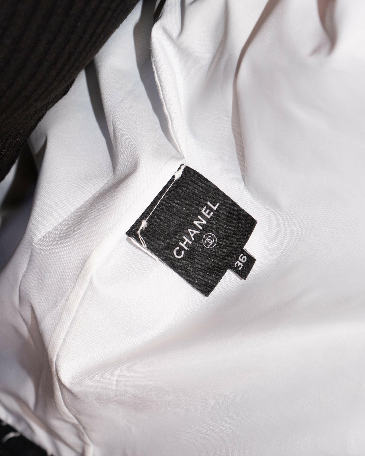 FR38-40 Chanel Spring 2009 Perforated Camellia Interlocking-C Logo Pattern Windbreaker - Vintage Chanel Jacket - - Rarchive.