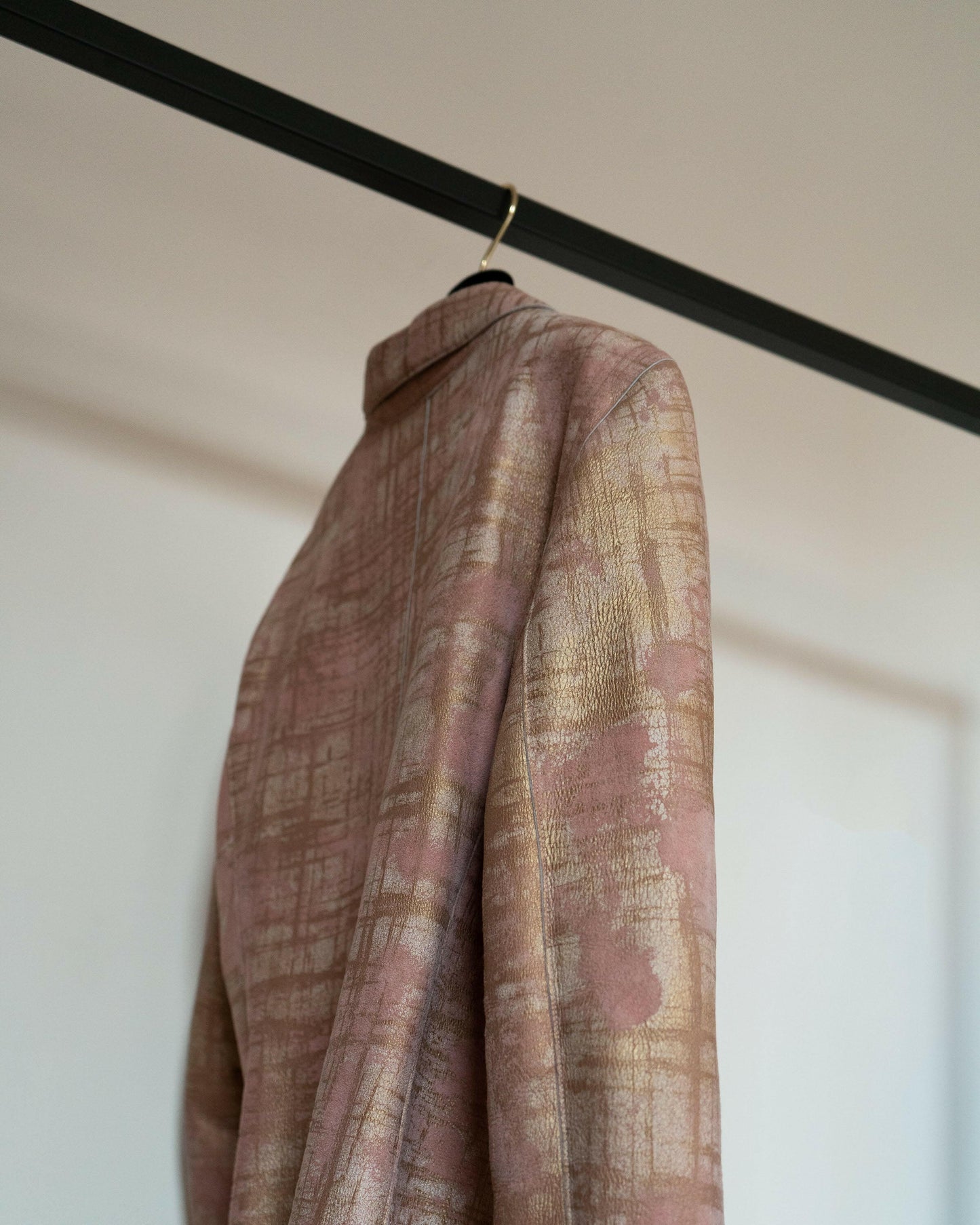 FR40-42 Chanel Fall 2005 Four Pocketed Peach and Gold Shearling Jacket - Vintage Chanel Jacket - - Rarchive.