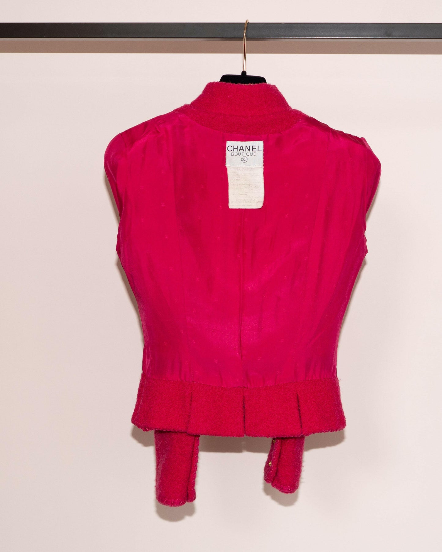 FR34-36 Rare Chanel Fall 1993 Fitted Cut Braided Trim Slit Detail Pink Wool Tweed Jacket - Vintage Chanel Jacket - - Rarchive.