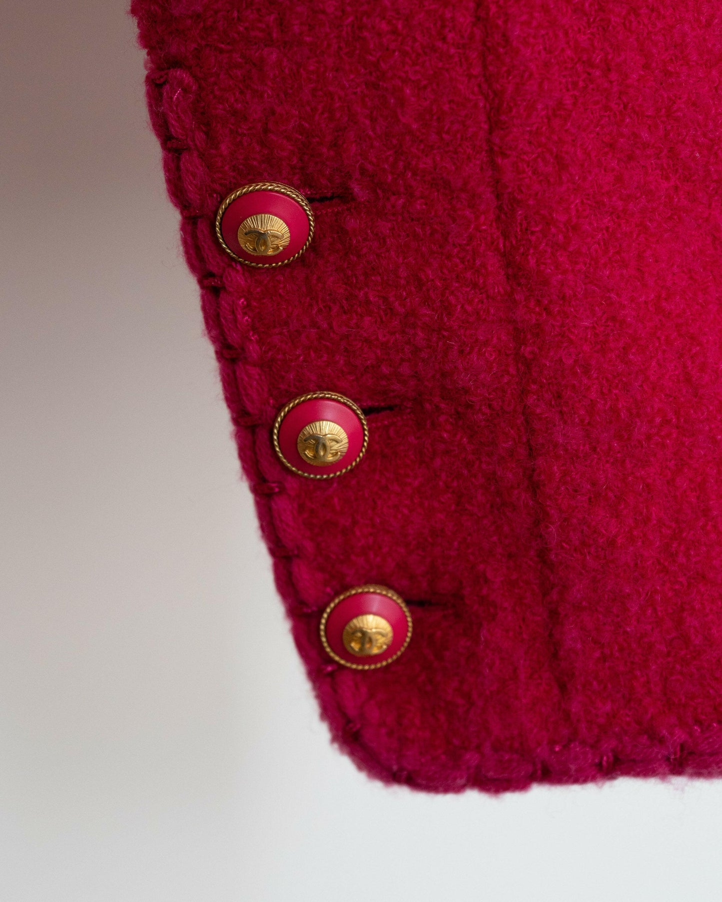 FR34-36 Rare Chanel Fall 1993 Fitted Cut Braided Trim Slit Detail Pink Wool Tweed Jacket - Vintage Chanel Jacket - - Rarchive.