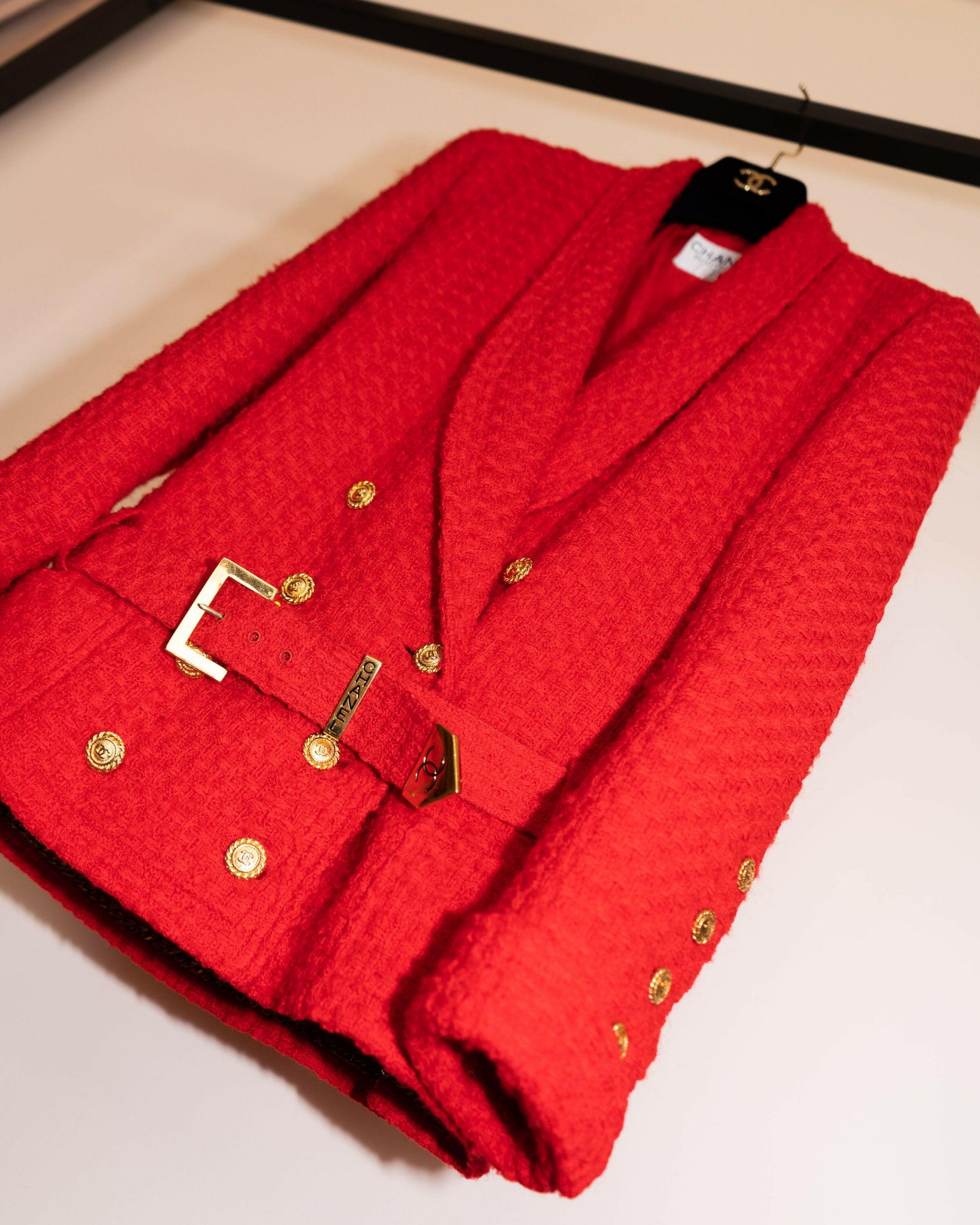 FR36-38 Rare Chanel Spring 1989 Two-Pocketed Belted Double-Breasted Red Tweed Jacket - Vintage Chanel Jacket - - Rarchive.