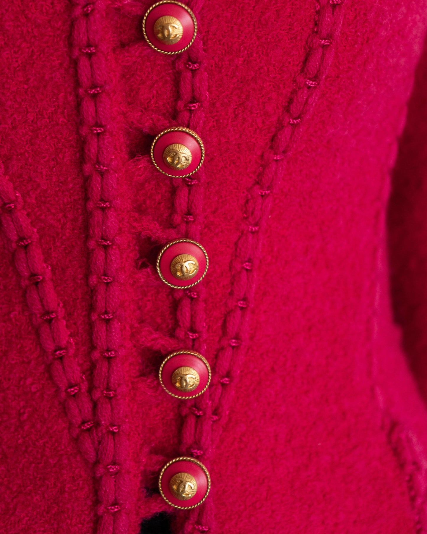 FR34-36 Rare Chanel Fall 1993 Fitted Cut Braided Trim Slit Detail Pink Wool Tweed Jacket - Vintage Chanel Jacket - - Rarchive.