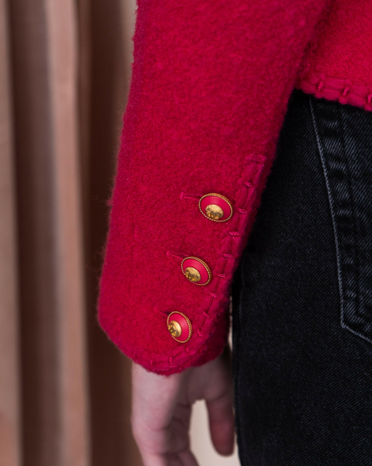 FR34-36 Rare Chanel Fall 1993 Fitted Cut Braided Trim Slit Detail Pink Wool Tweed Jacket - Vintage Chanel Jacket - - Rarchive.