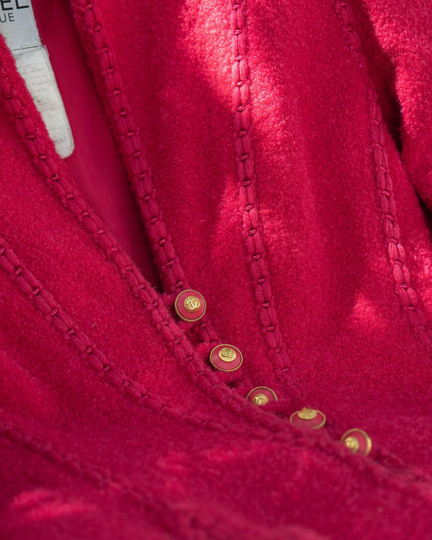 FR34-36 Rare Chanel Fall 1993 Fitted Cut Braided Trim Slit Detail Pink Wool Tweed Jacket - Vintage Chanel Jacket - - Rarchive.