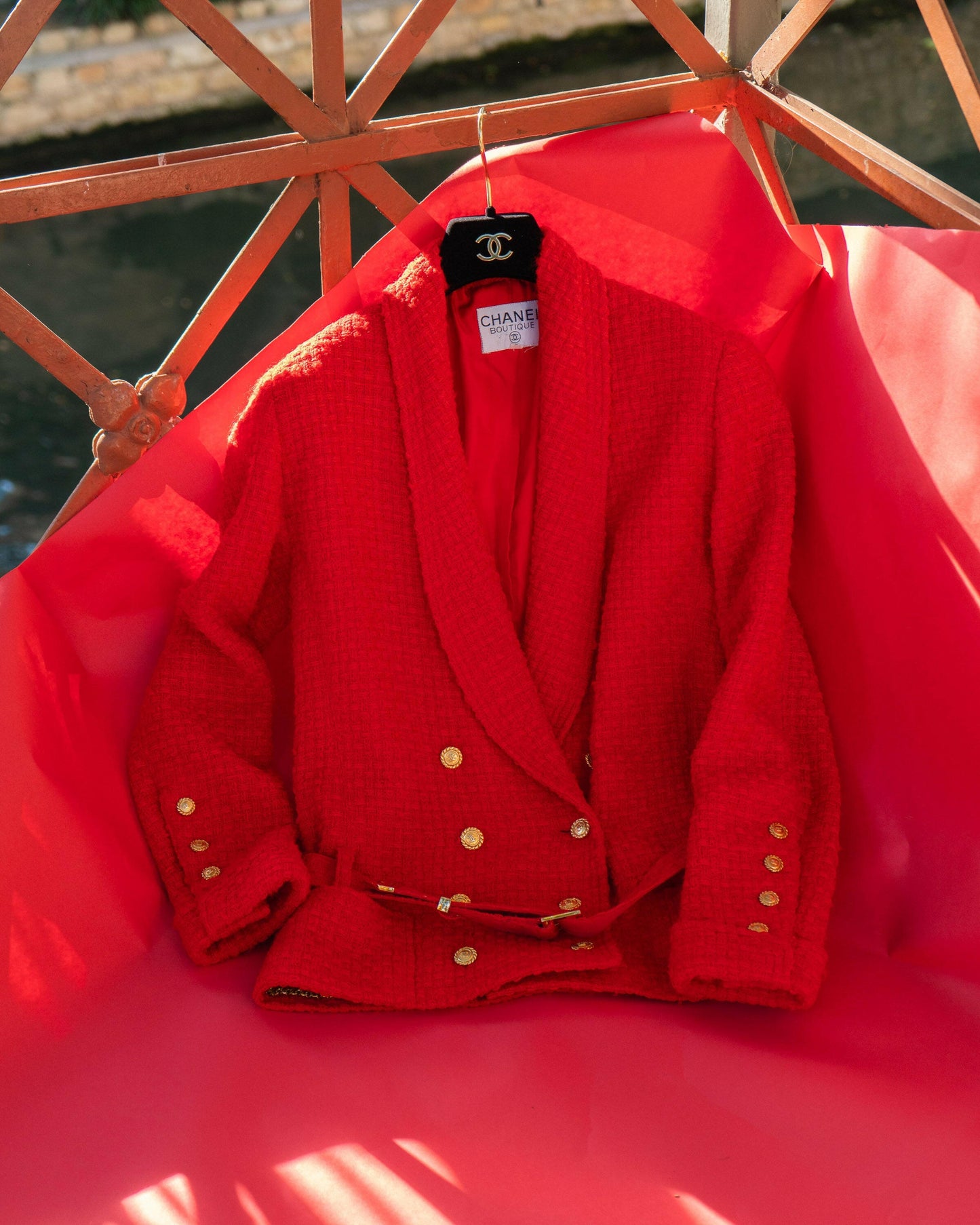 FR36-38 Rare Chanel Spring 1989 Two-Pocketed Belted Double-Breasted Red Tweed Jacket - Vintage Chanel Jacket - - Rarchive.